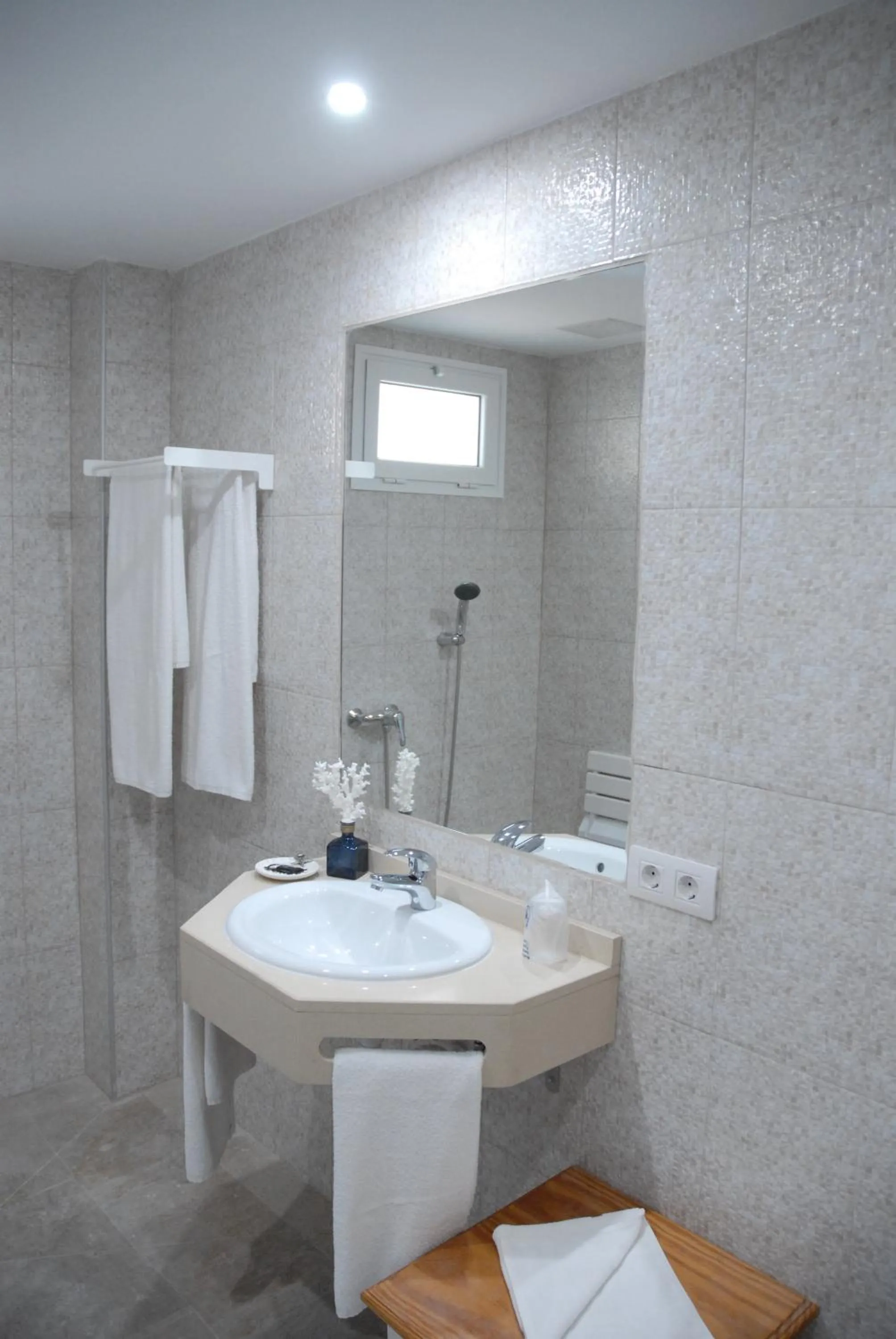 Bathroom in Neptuno Suites - Adults Only