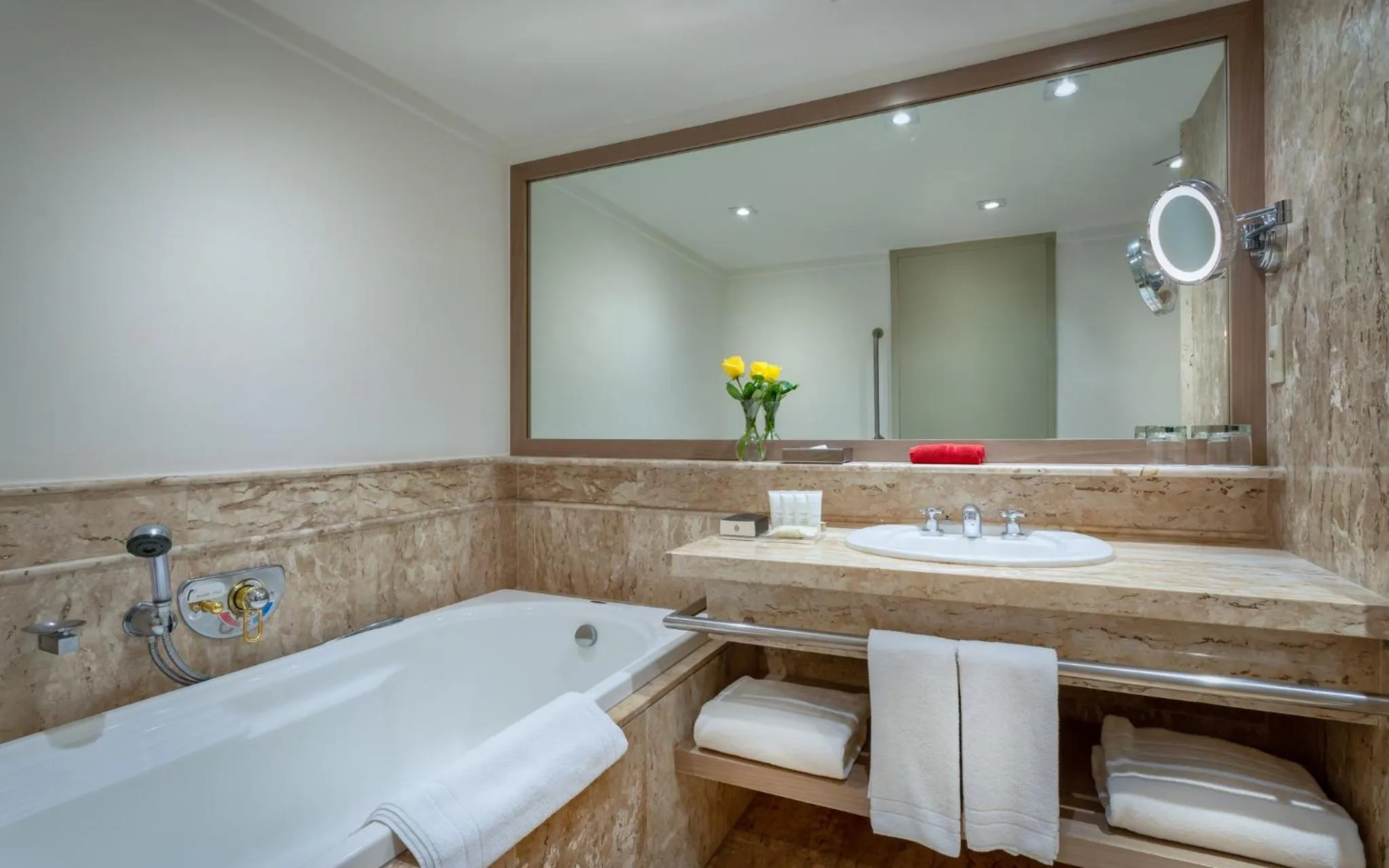 Bathroom in InterContinental São Paulo by IHG