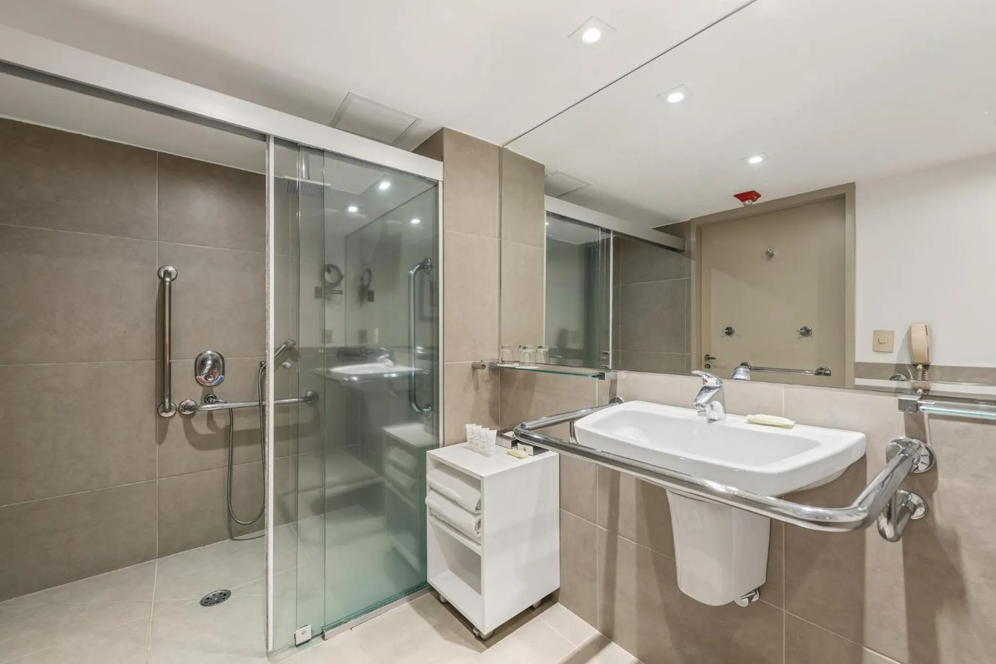 Bathroom in InterContinental São Paulo by IHG