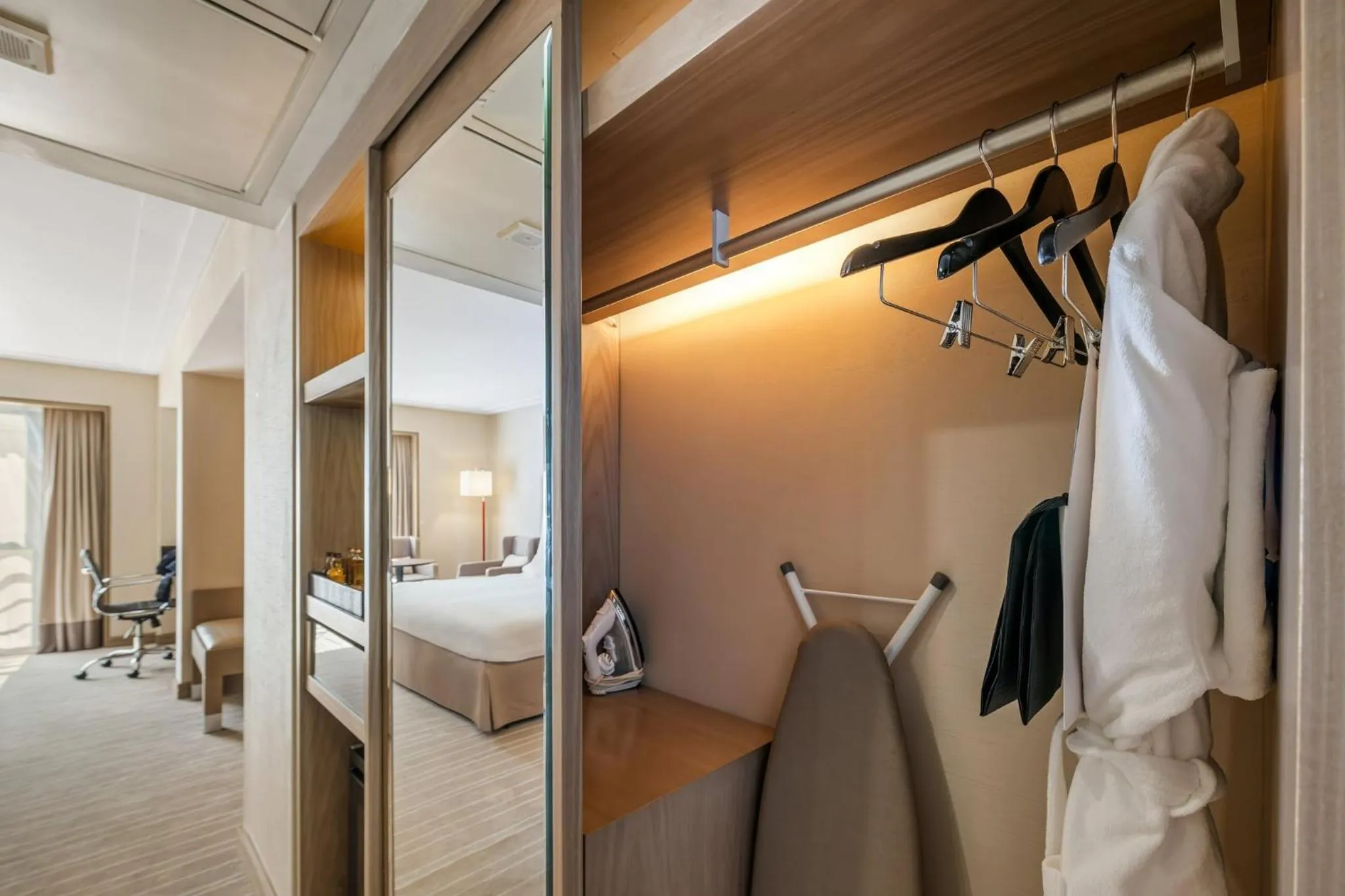 Photo of the whole room, Bed in InterContinental São Paulo by IHG