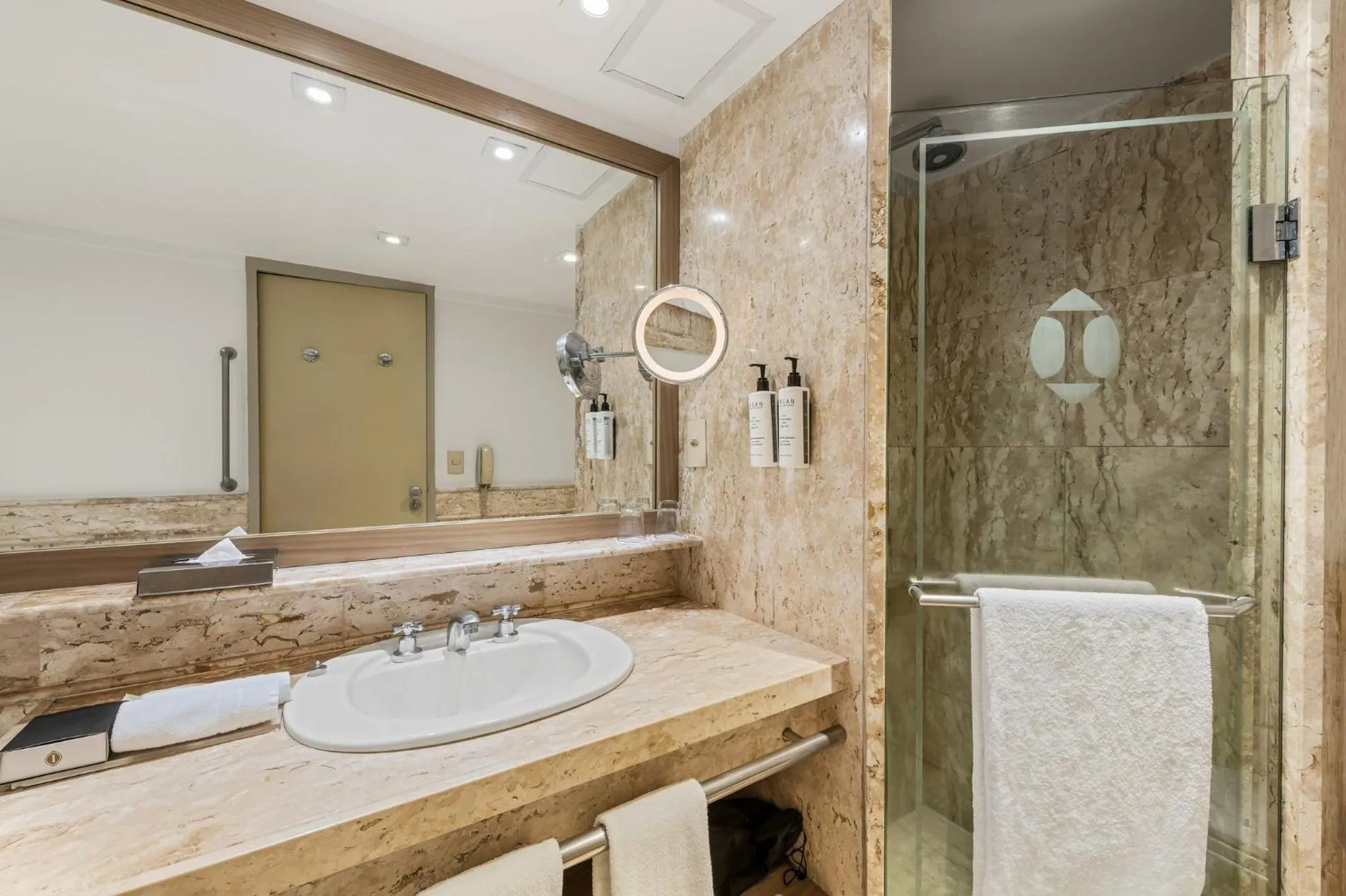 Photo of the whole room in InterContinental São Paulo by IHG