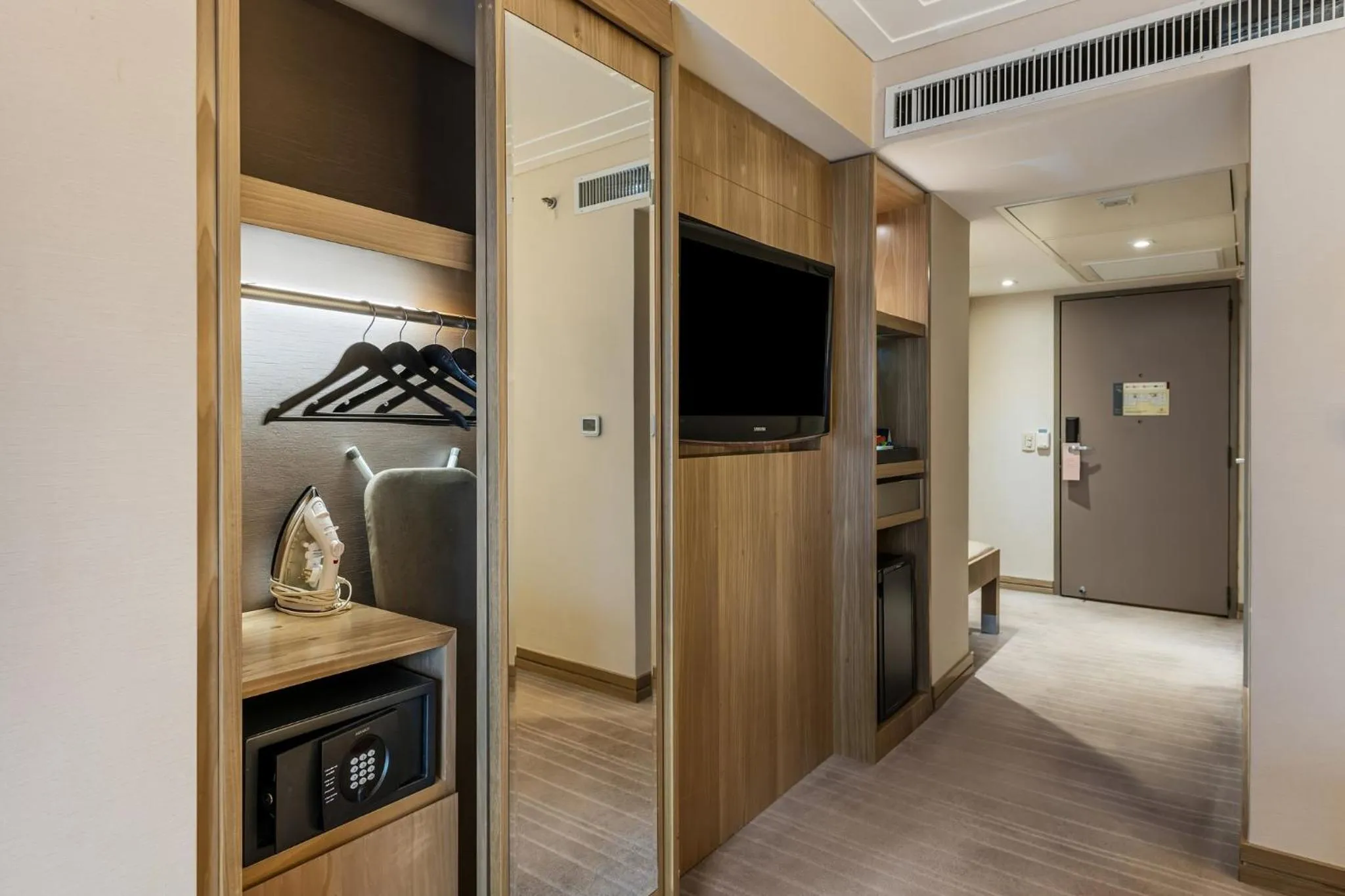 Photo of the whole room in InterContinental São Paulo by IHG