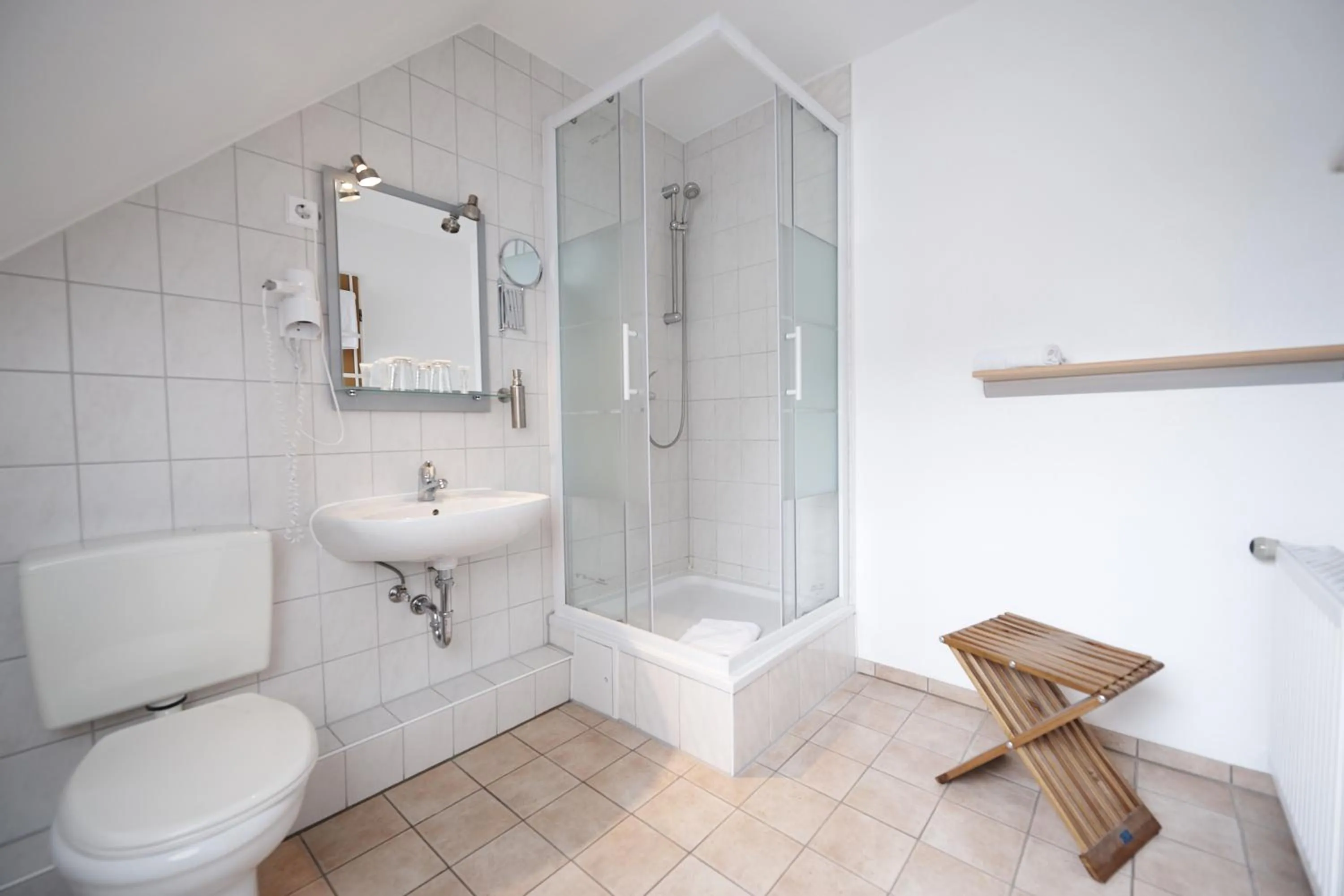 Shower in Hotel Wurster Kroog