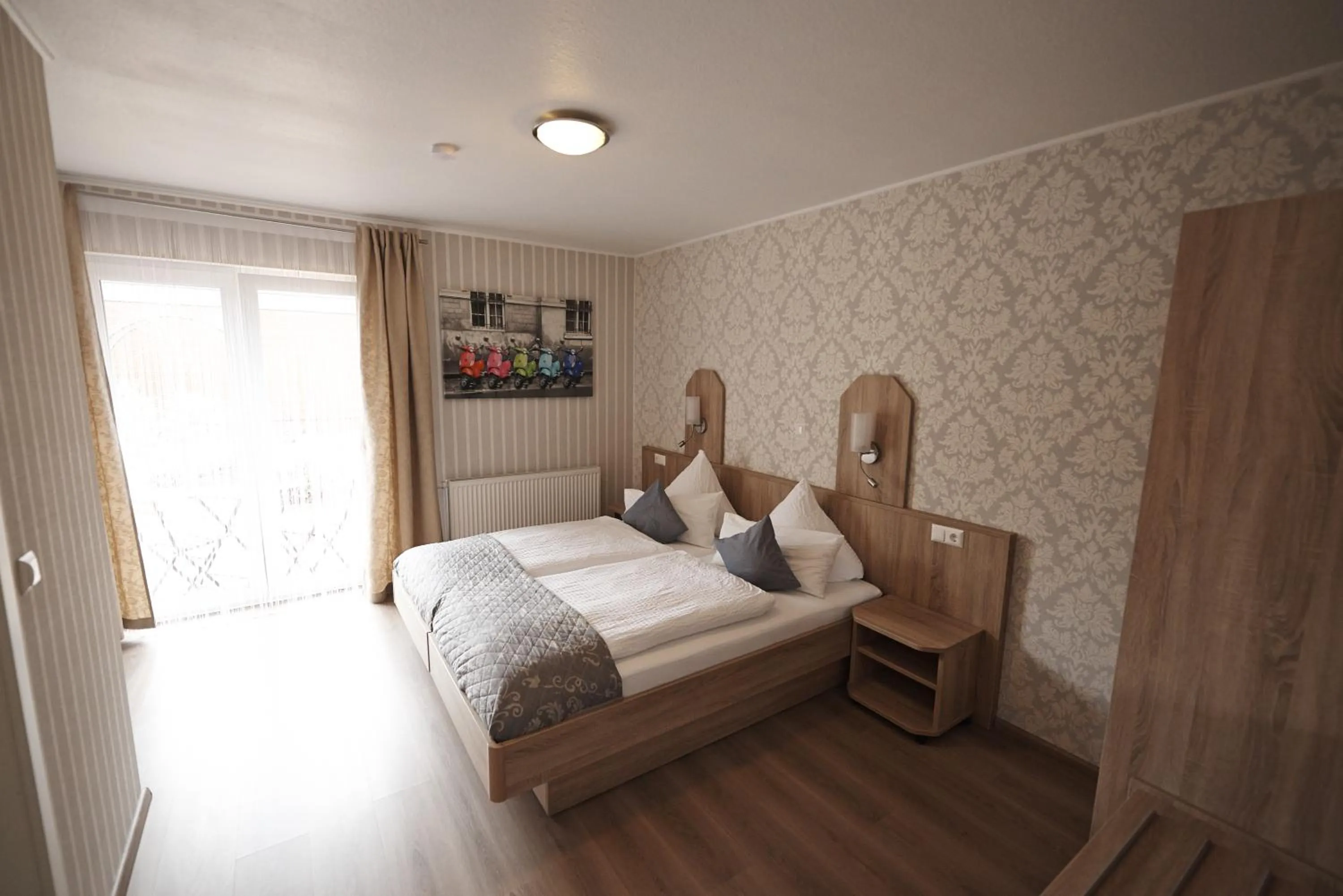 Bed in Hotel Wurster Kroog