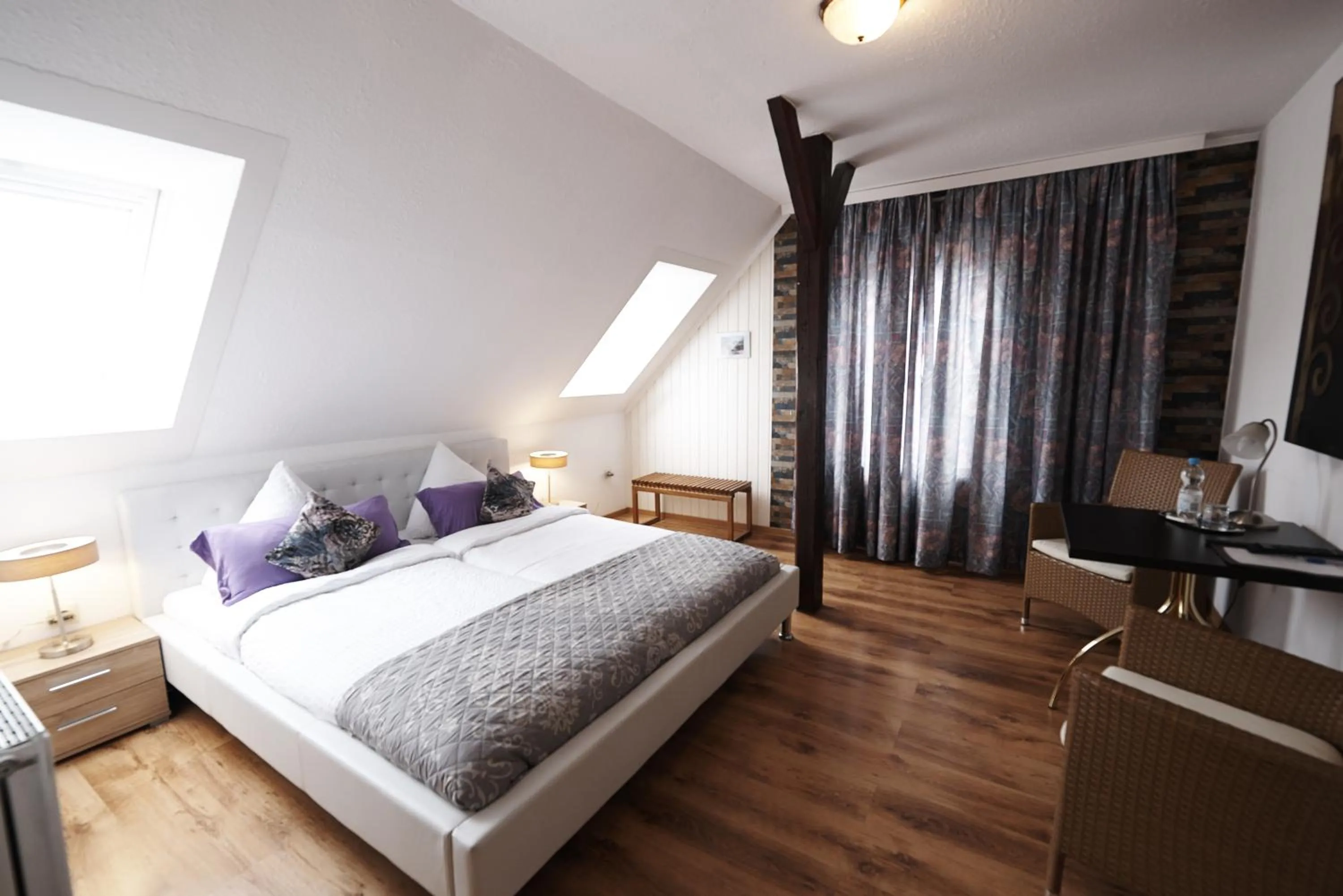 Bed in Hotel Wurster Kroog