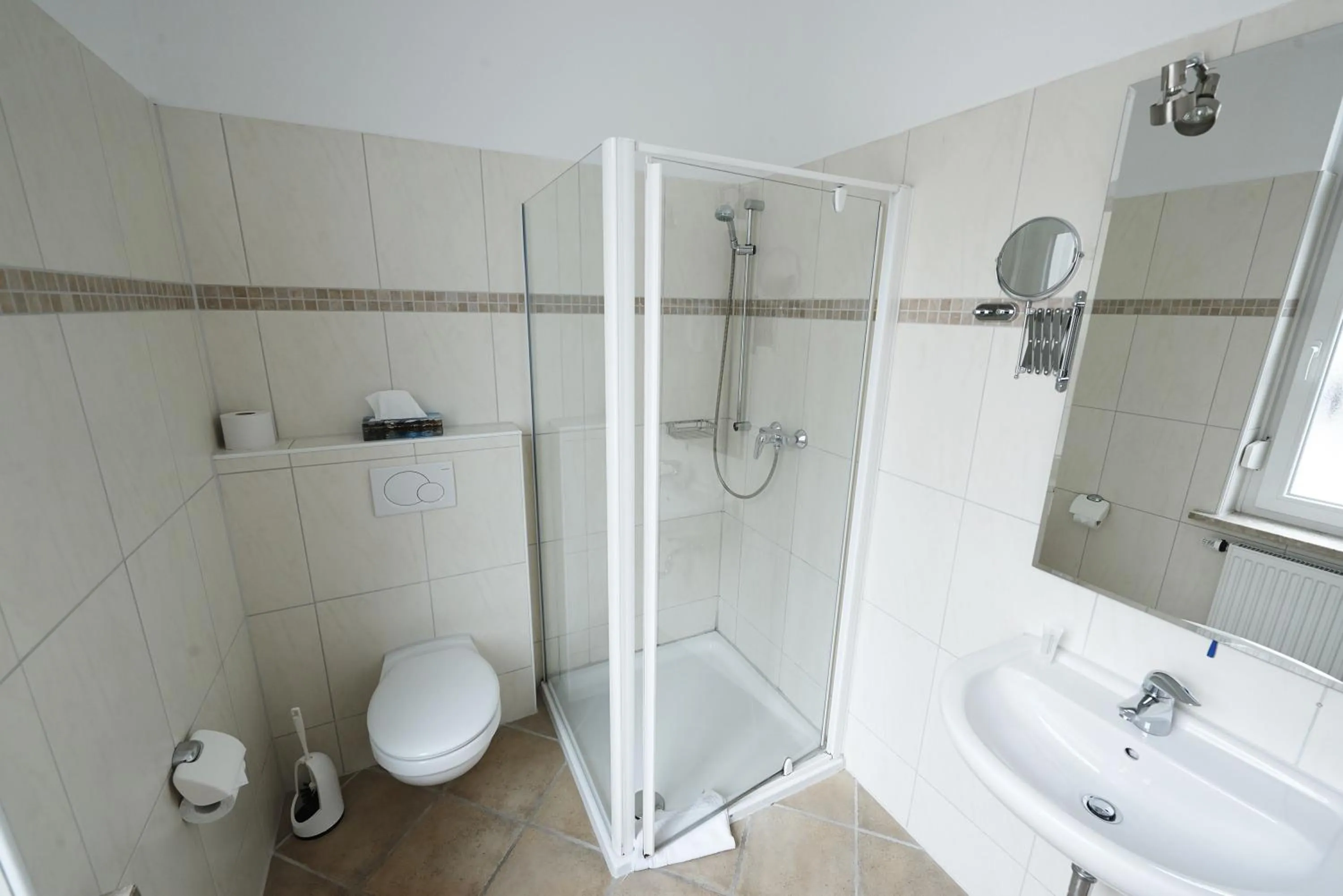 Shower in Hotel Wurster Kroog