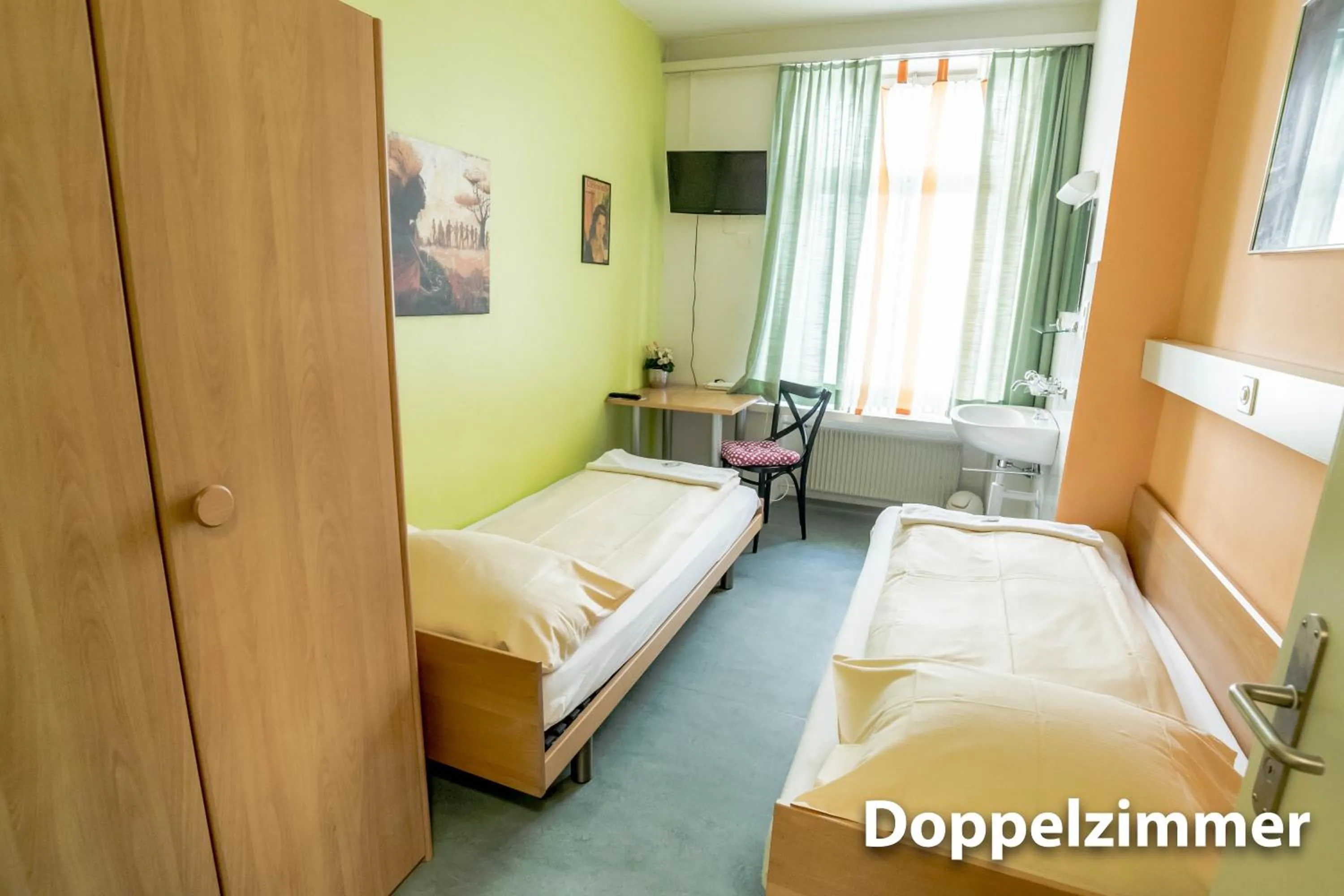 Bed in Hotel & Backpackers Zak Schaffhausen