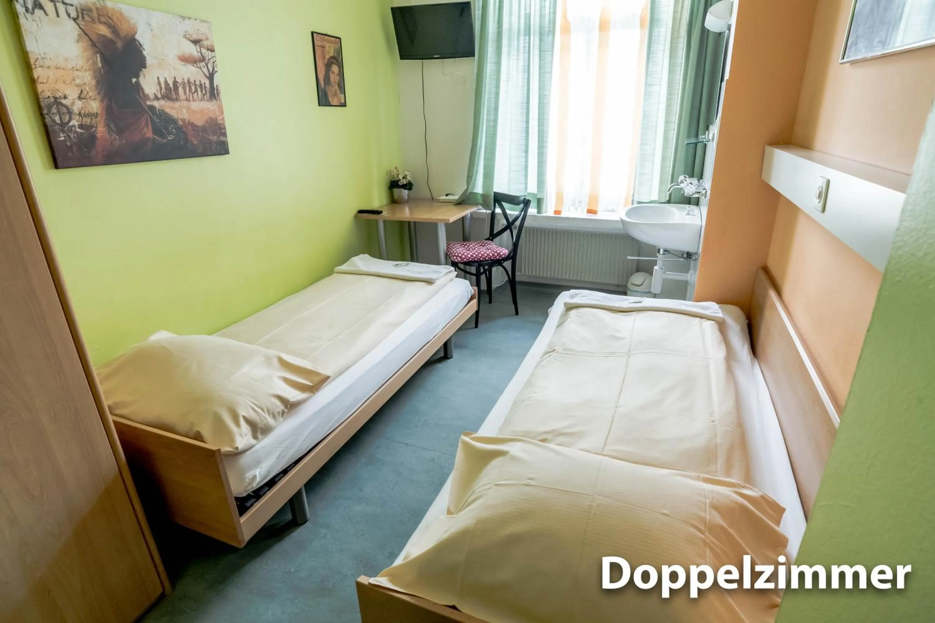 Bed in Hotel & Backpackers Zak Schaffhausen