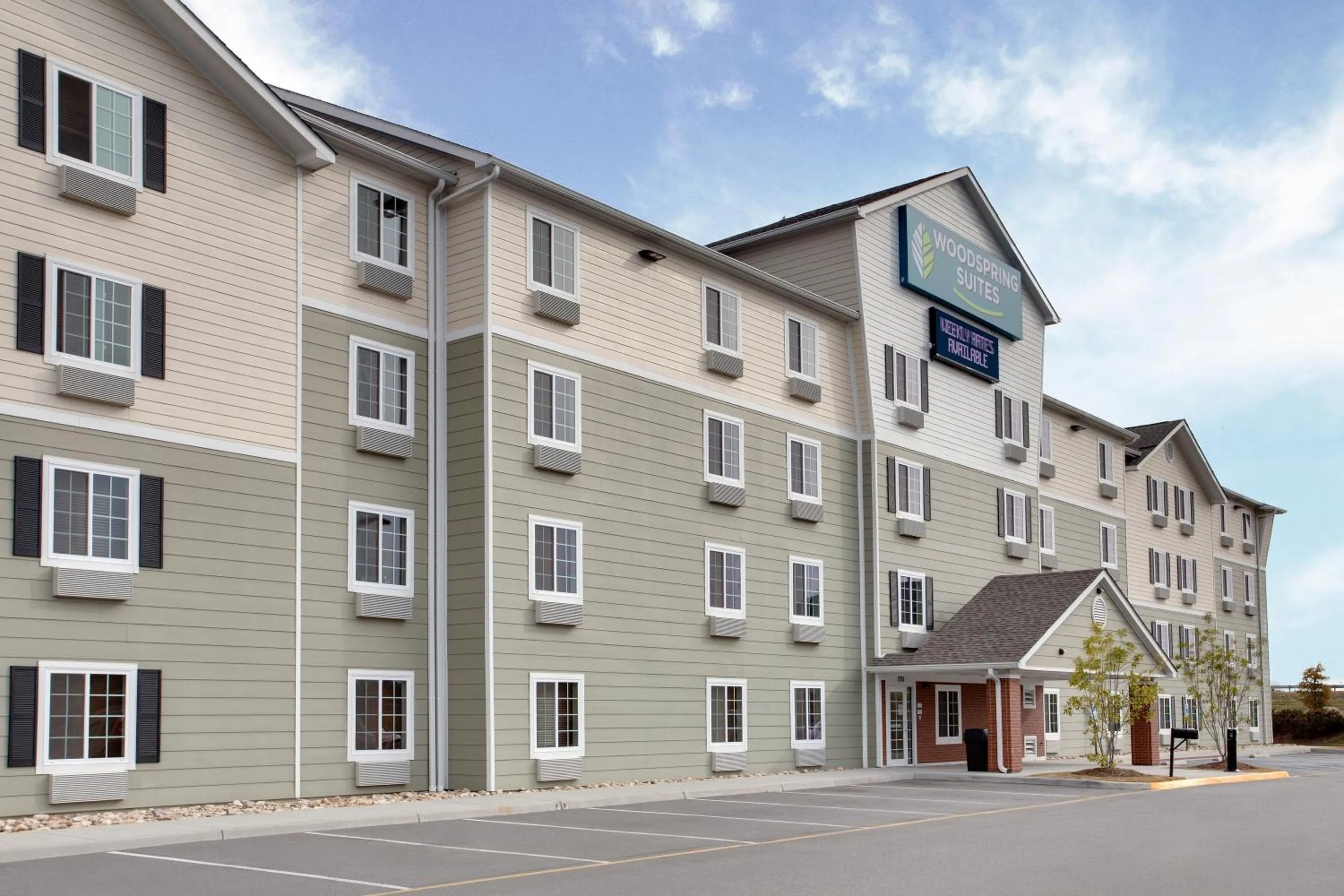 Property building in WoodSpring Suites Chesapeake-Norfolk Greenbrier
