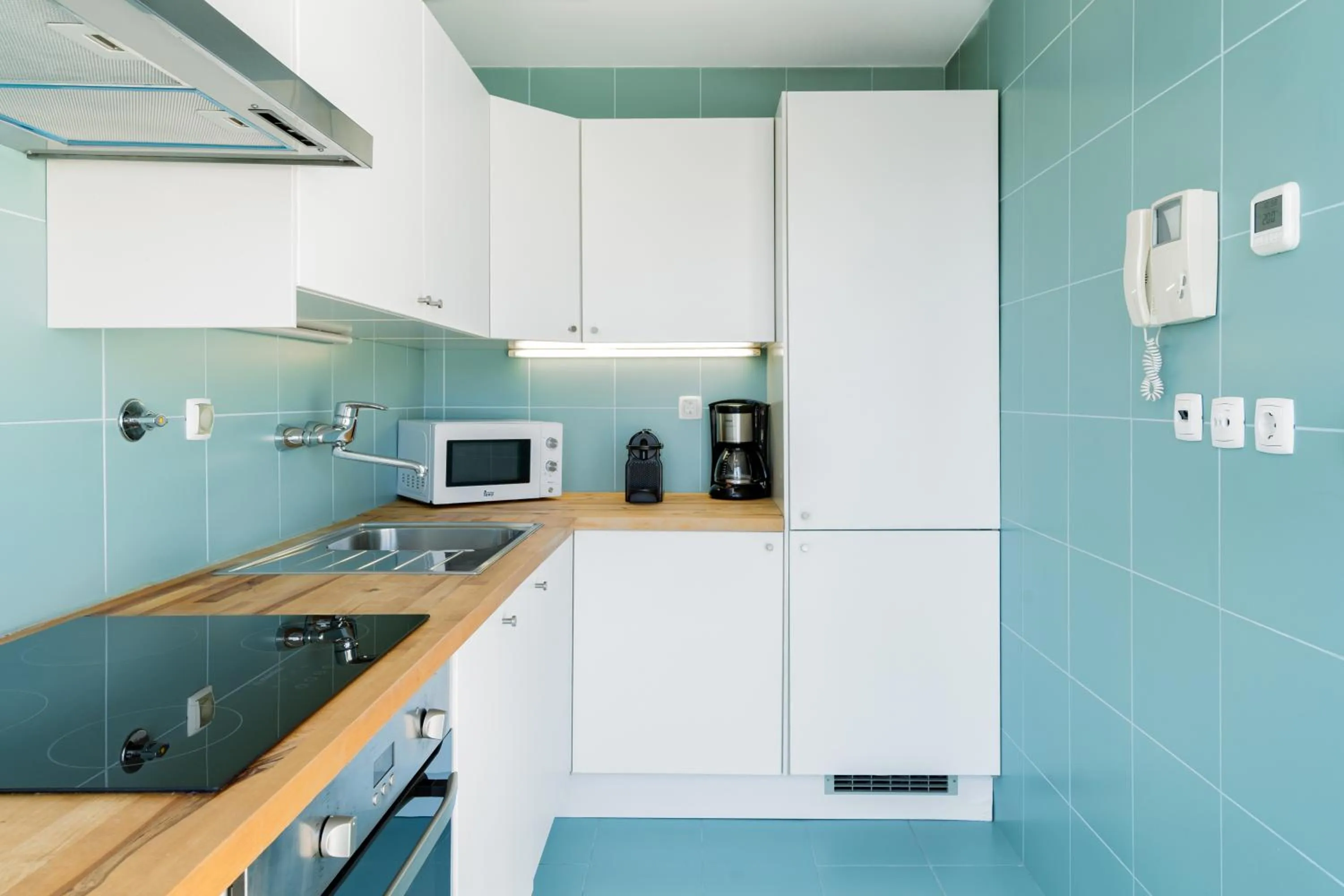 Coffee/tea facilities in Feel Porto Antique Fontaínhas