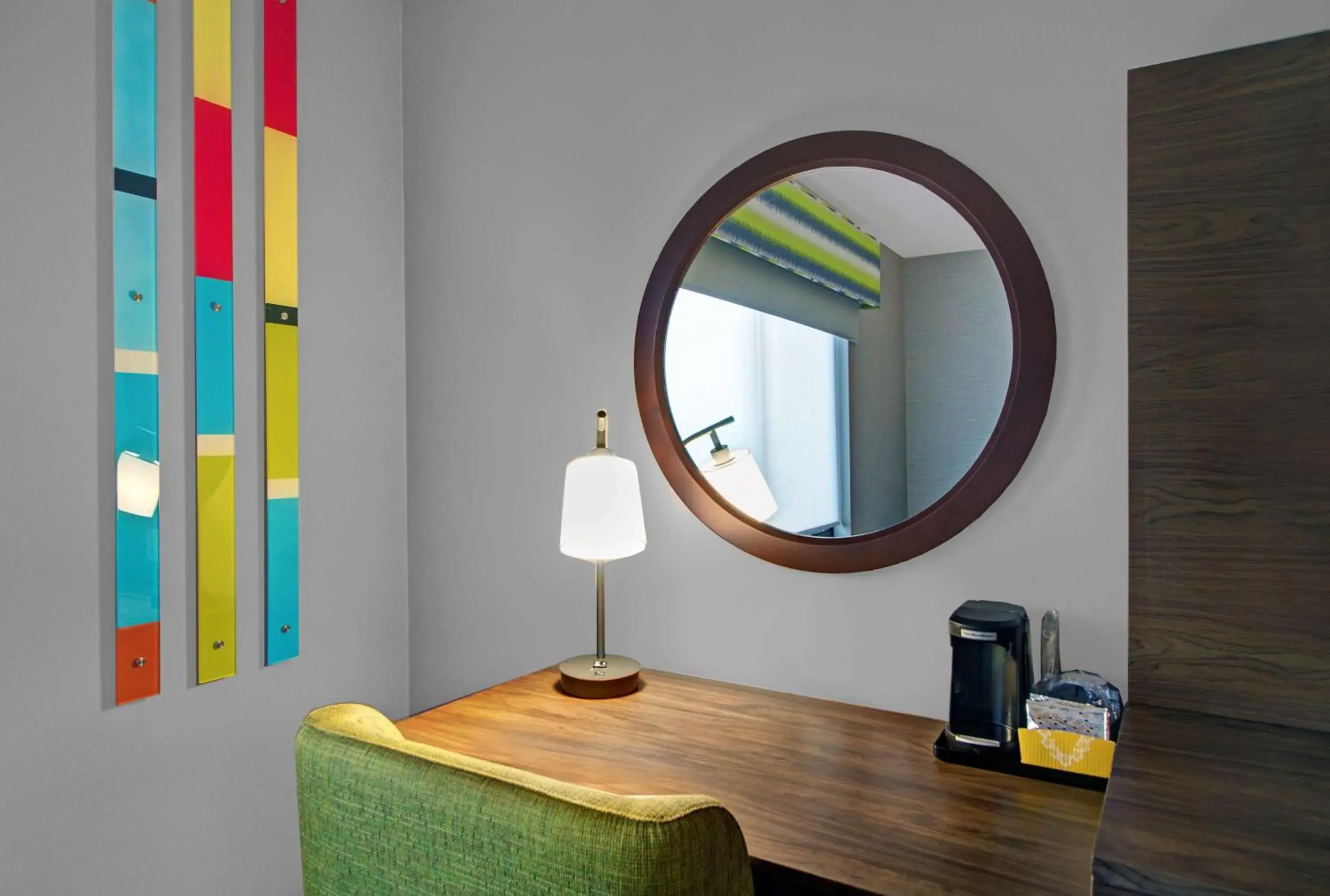 Bedroom in Hampton Inn & Suites by Hilton Syracuse Dewitt Bedroom in Hampton Inn & Suites by Hilton Syracuse Dewitt