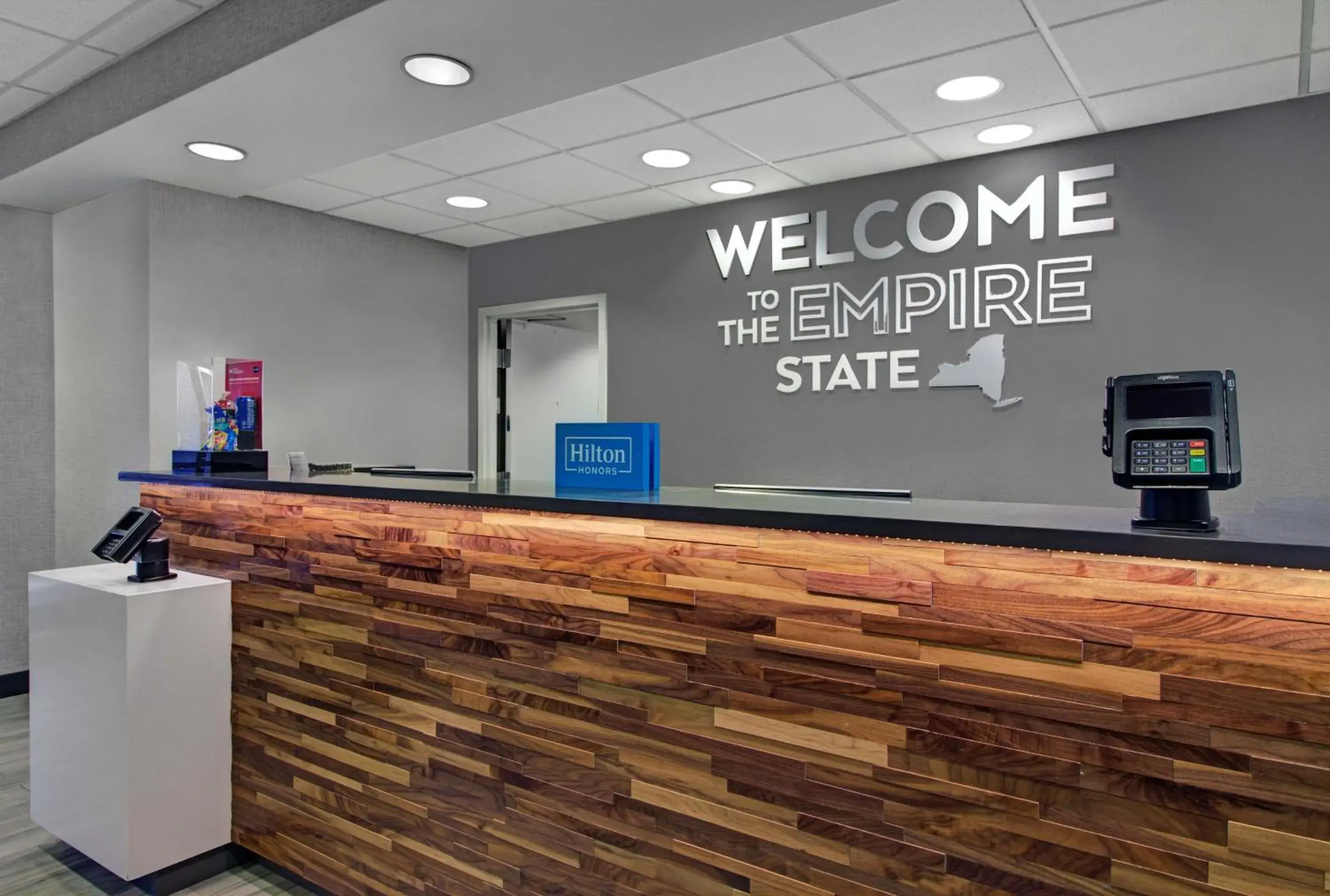 Lobby or reception in Hampton Inn & Suites by Hilton Syracuse Dewitt Lobby or reception in Hampton Inn & Suites by Hilton Syracuse Dewitt