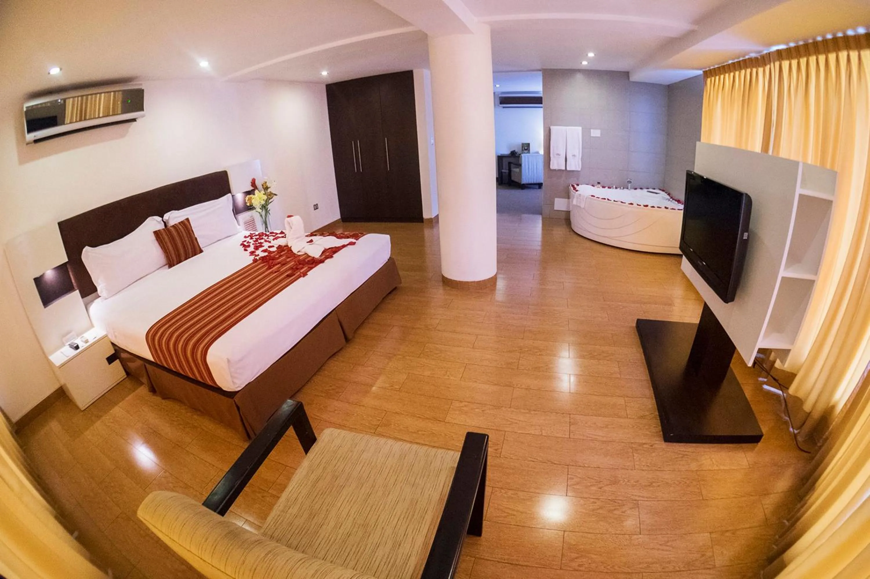 Property building, Bed in Allpa Hotel & Suites