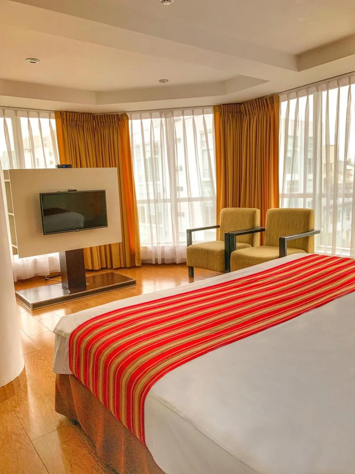 TV and multimedia, Bed in Allpa Hotel & Suites