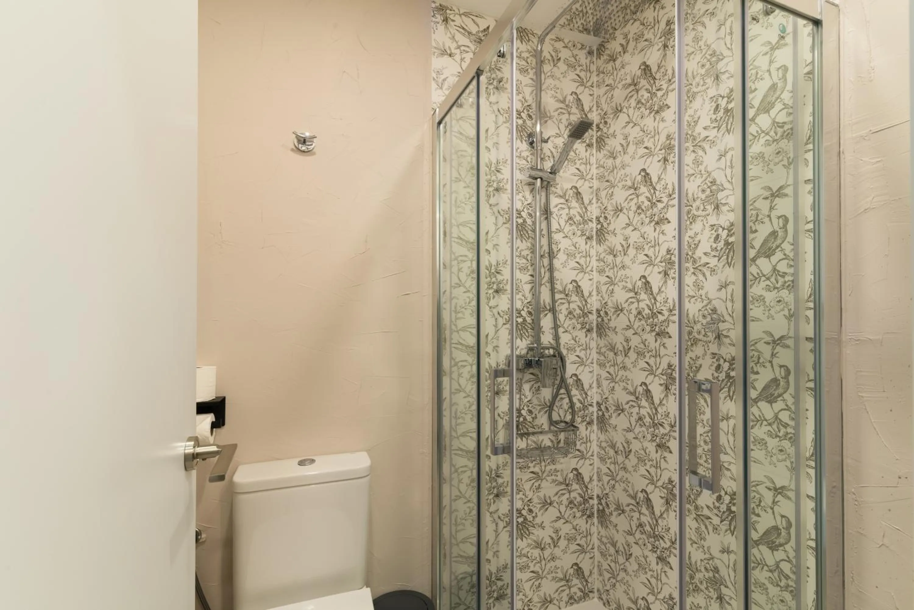 Toilet in Hostal Art Madrid