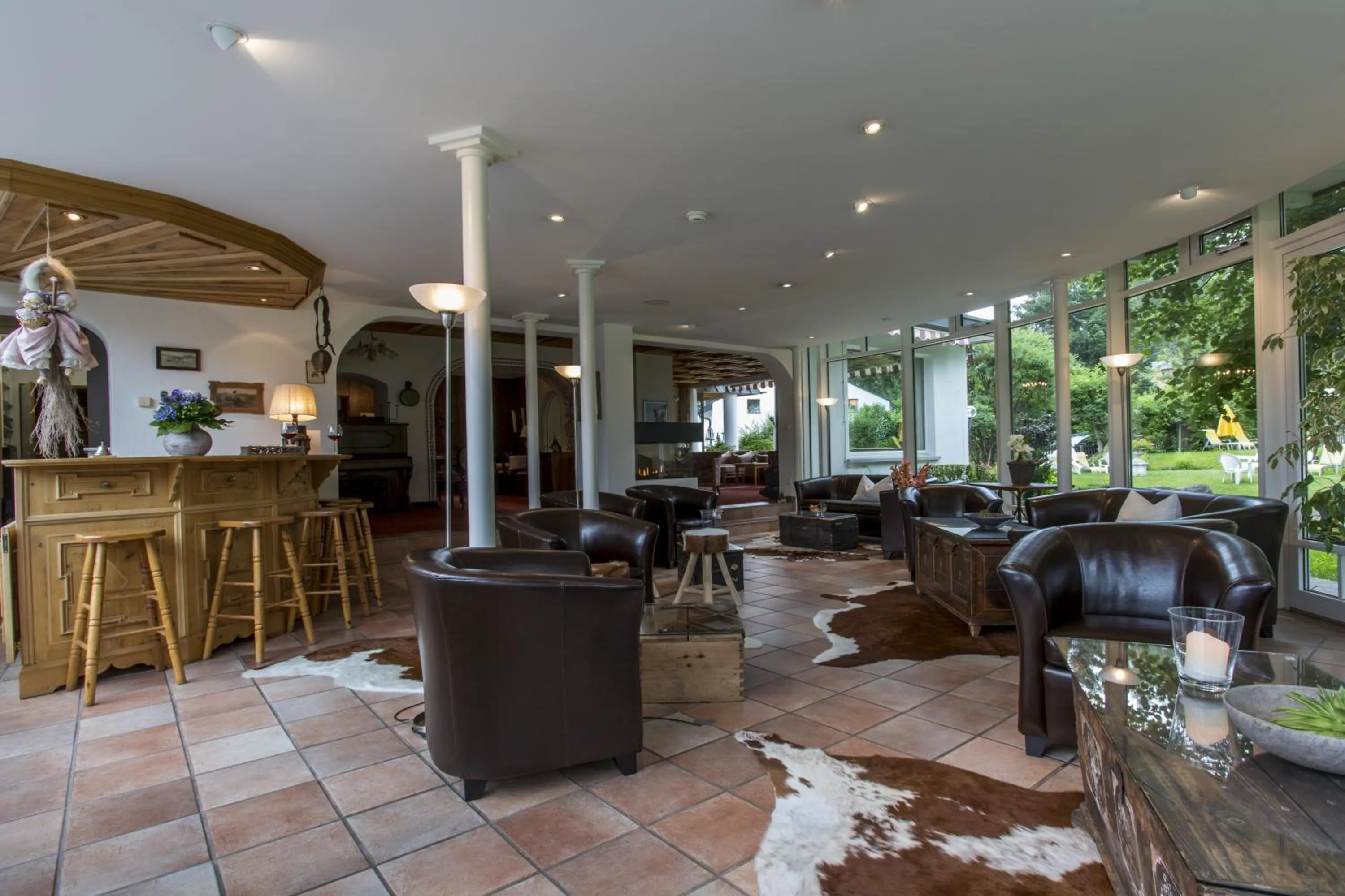 Lounge or bar in Hotel Cresta