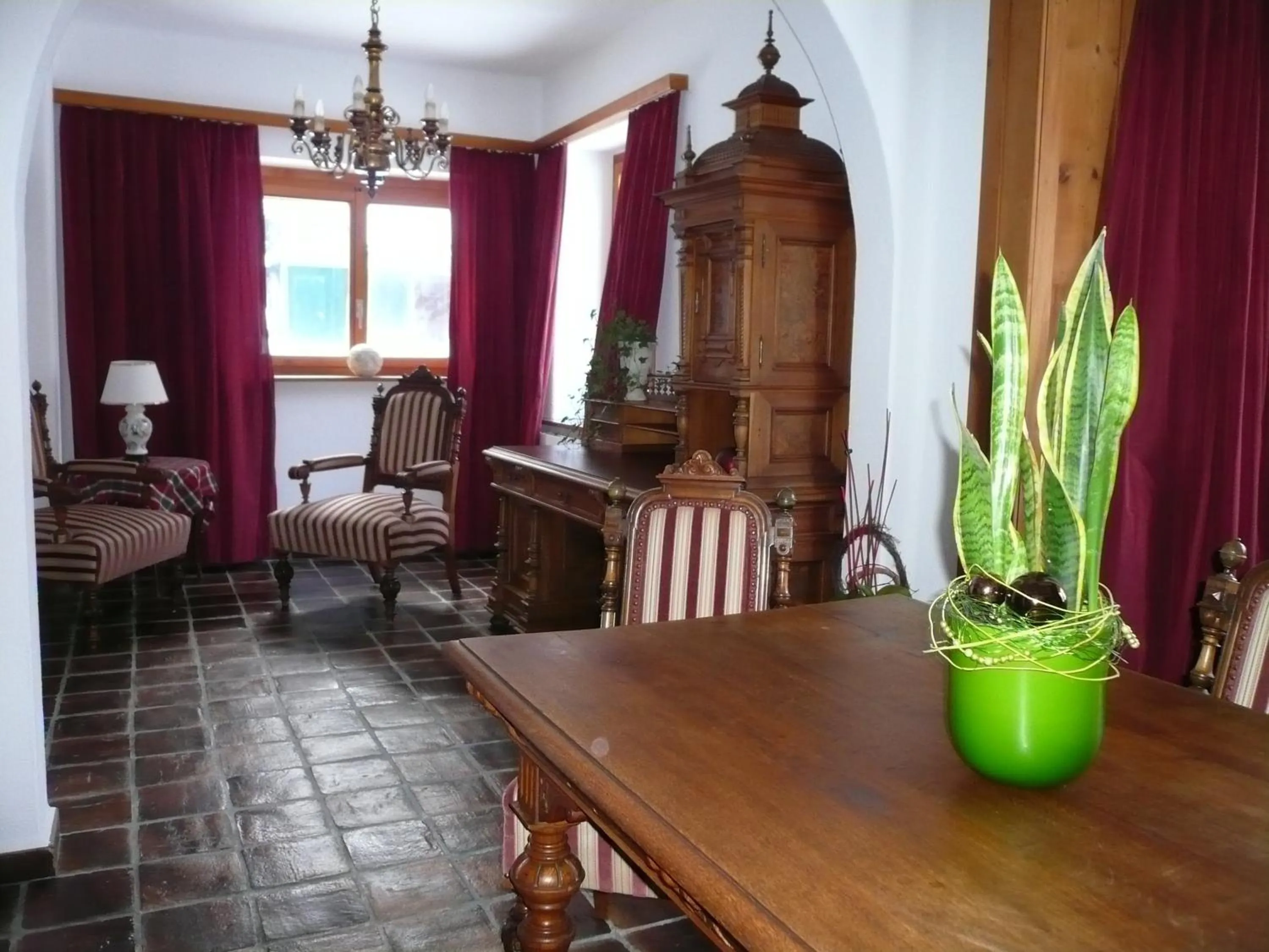 Lobby or reception in Hotel Cresta