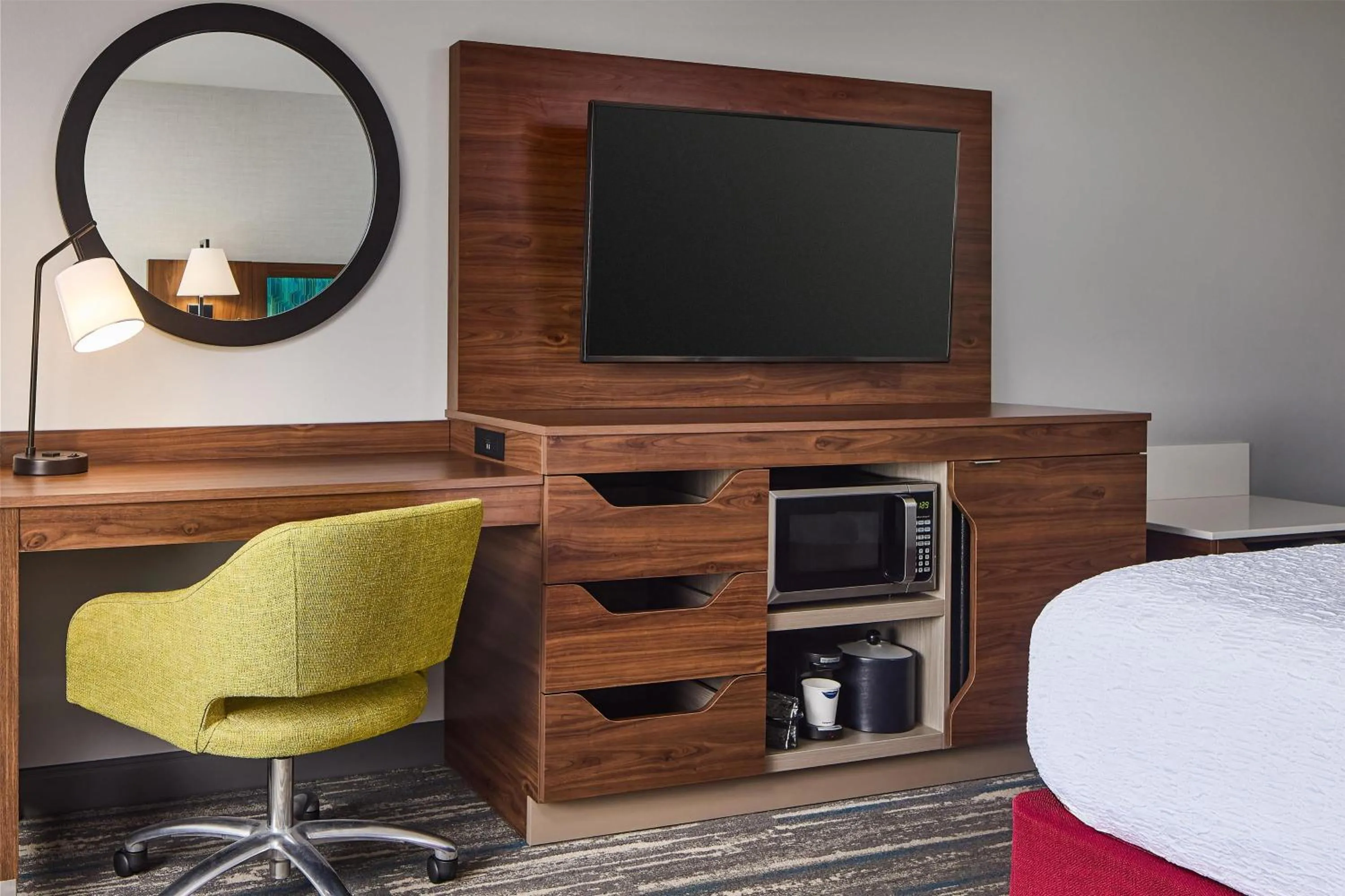 Bed in Hampton Inn Colby