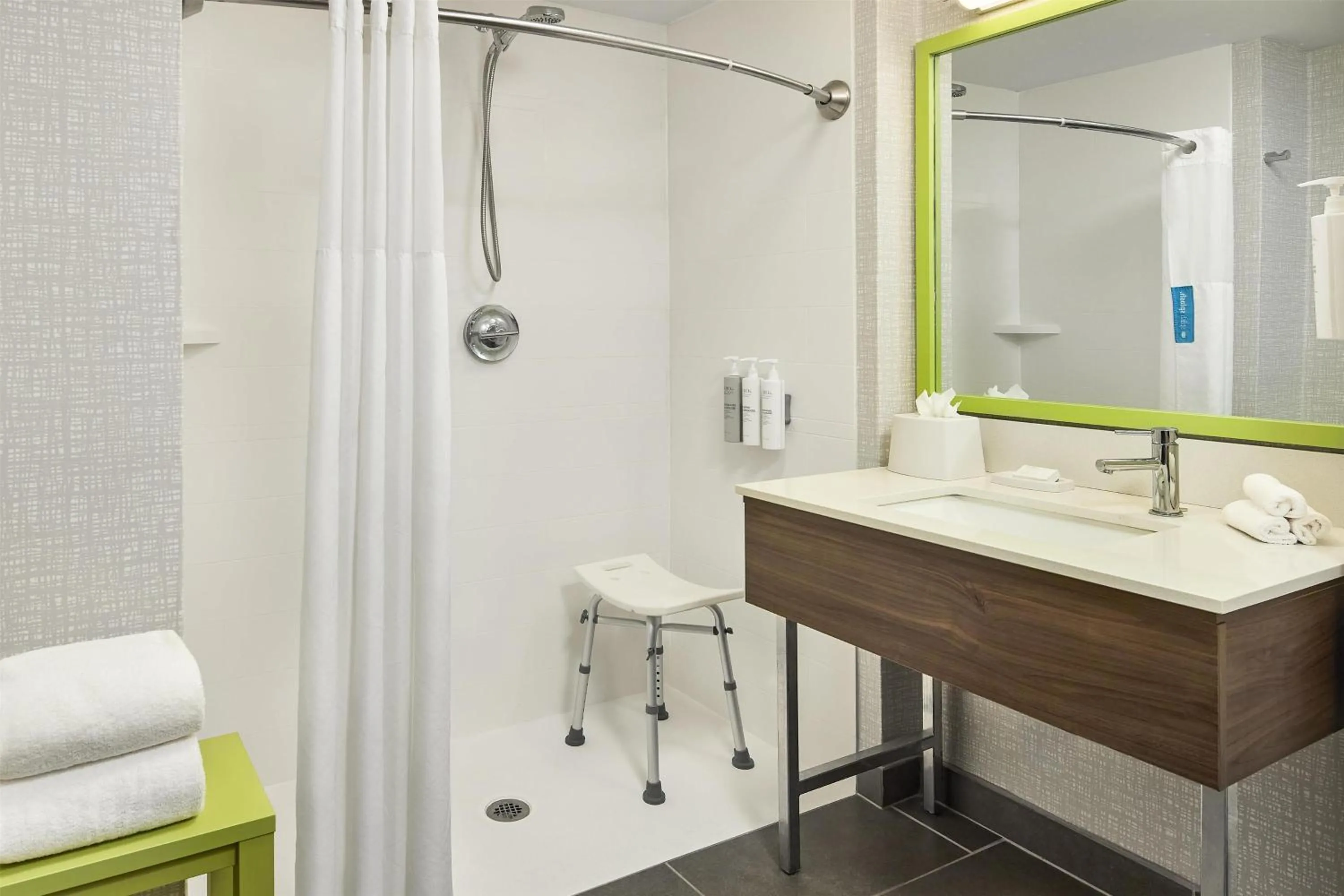 Bathroom in Hampton Inn Colby