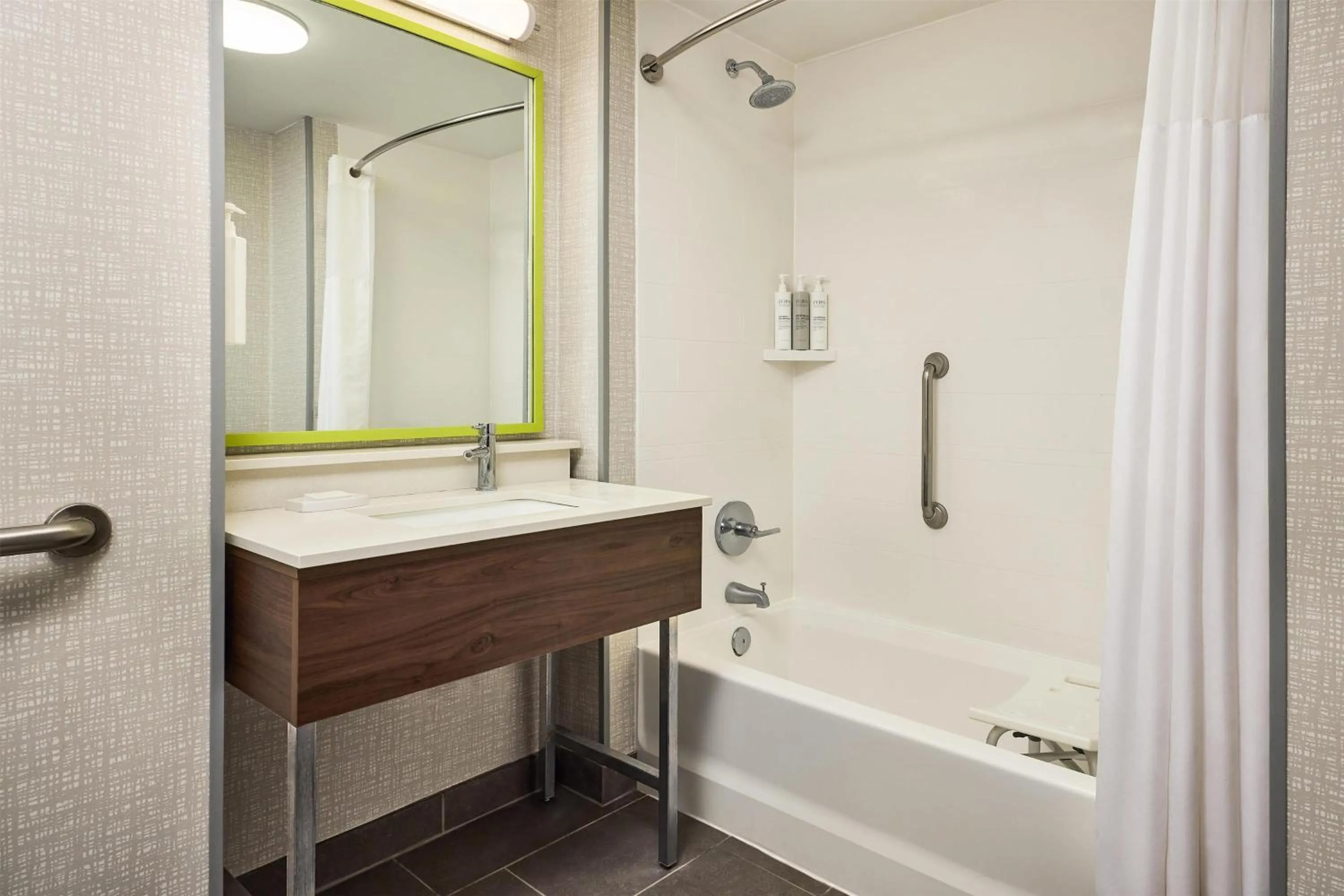 Bathroom in Hampton Inn Colby