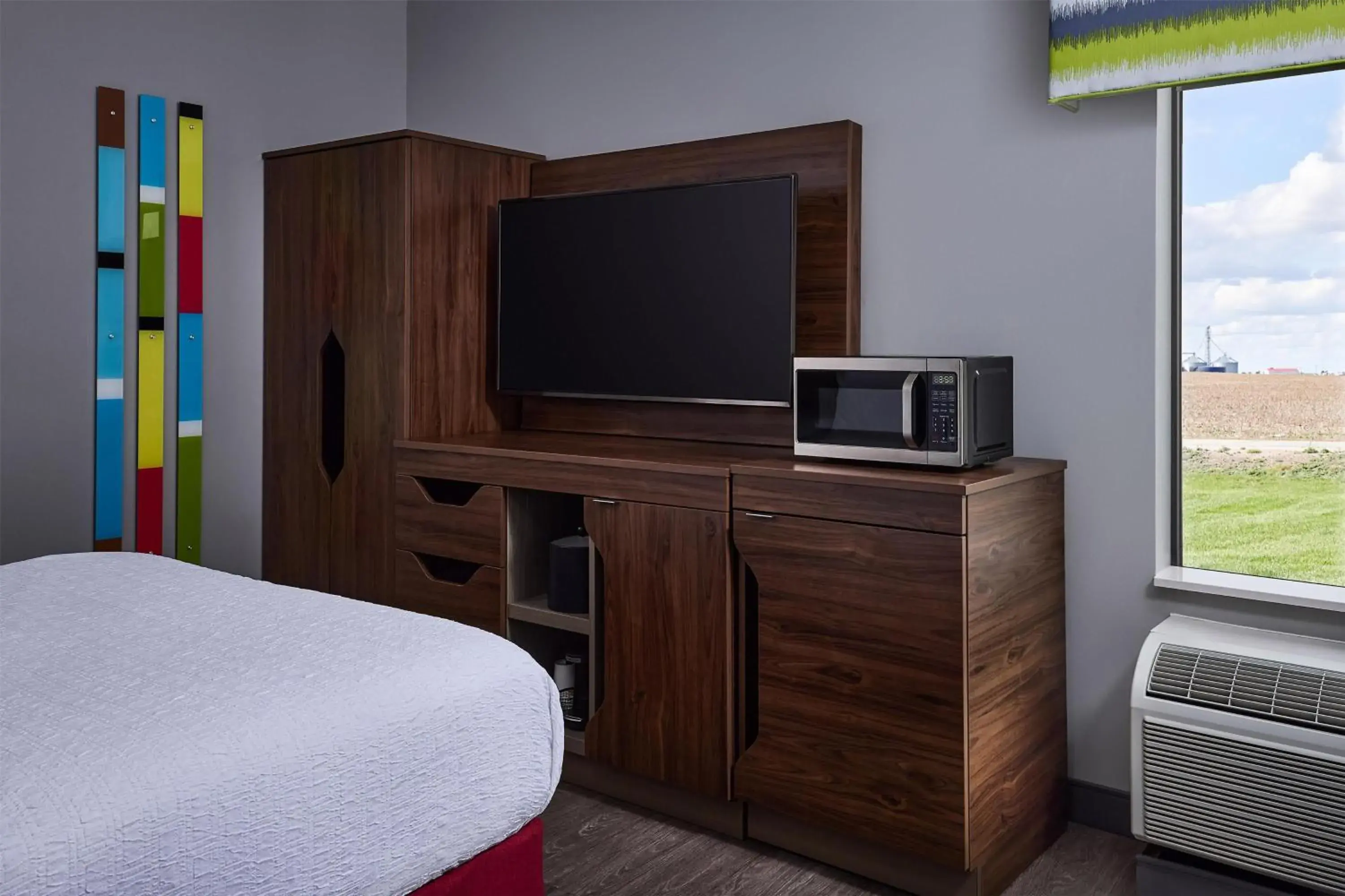 Bedroom, Bed in Hampton Inn Colby Bedroom, Bed in Hampton Inn Colby