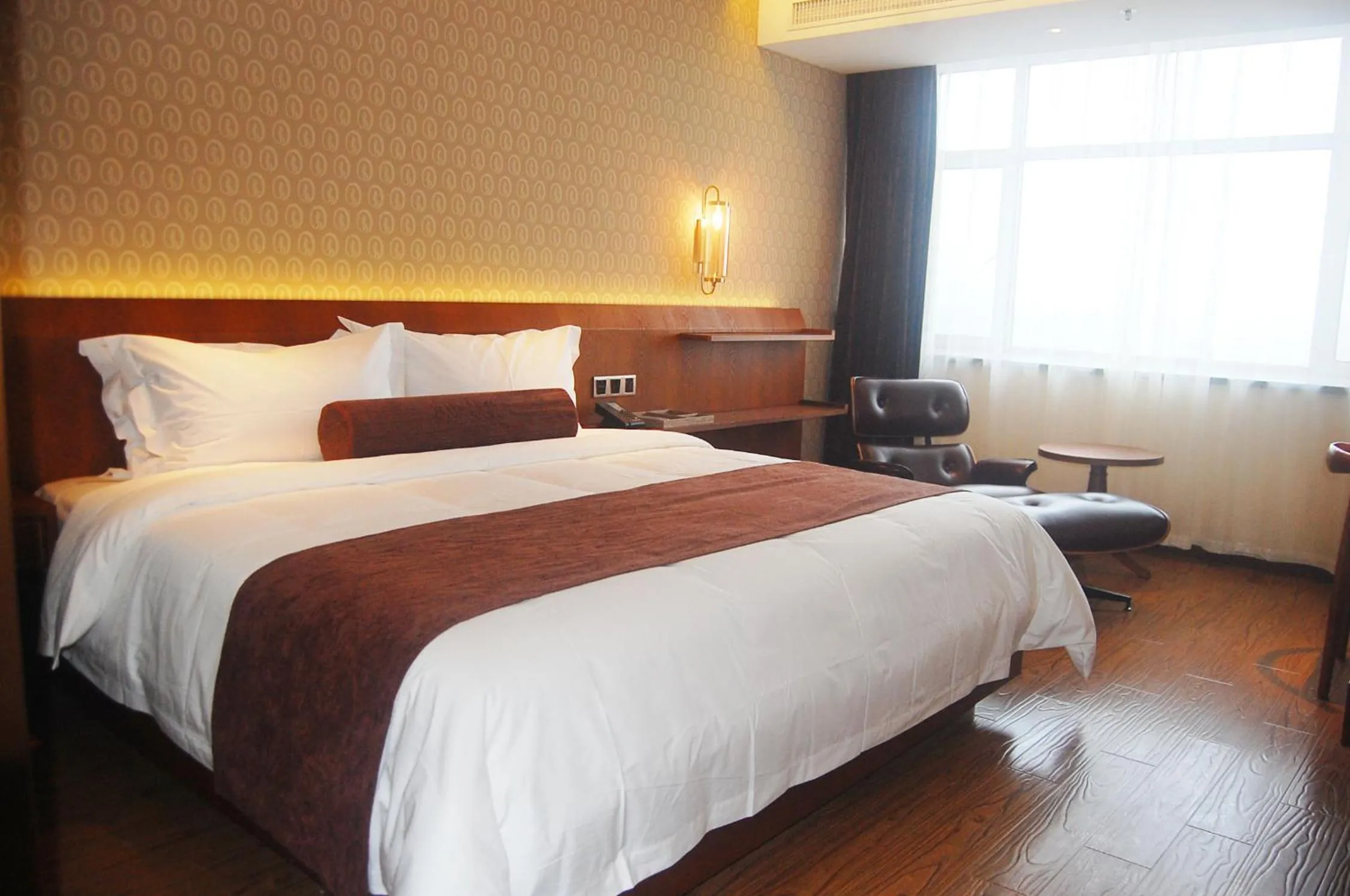 Bed in James Joyce Beijing Songjiazhuang Metro Station