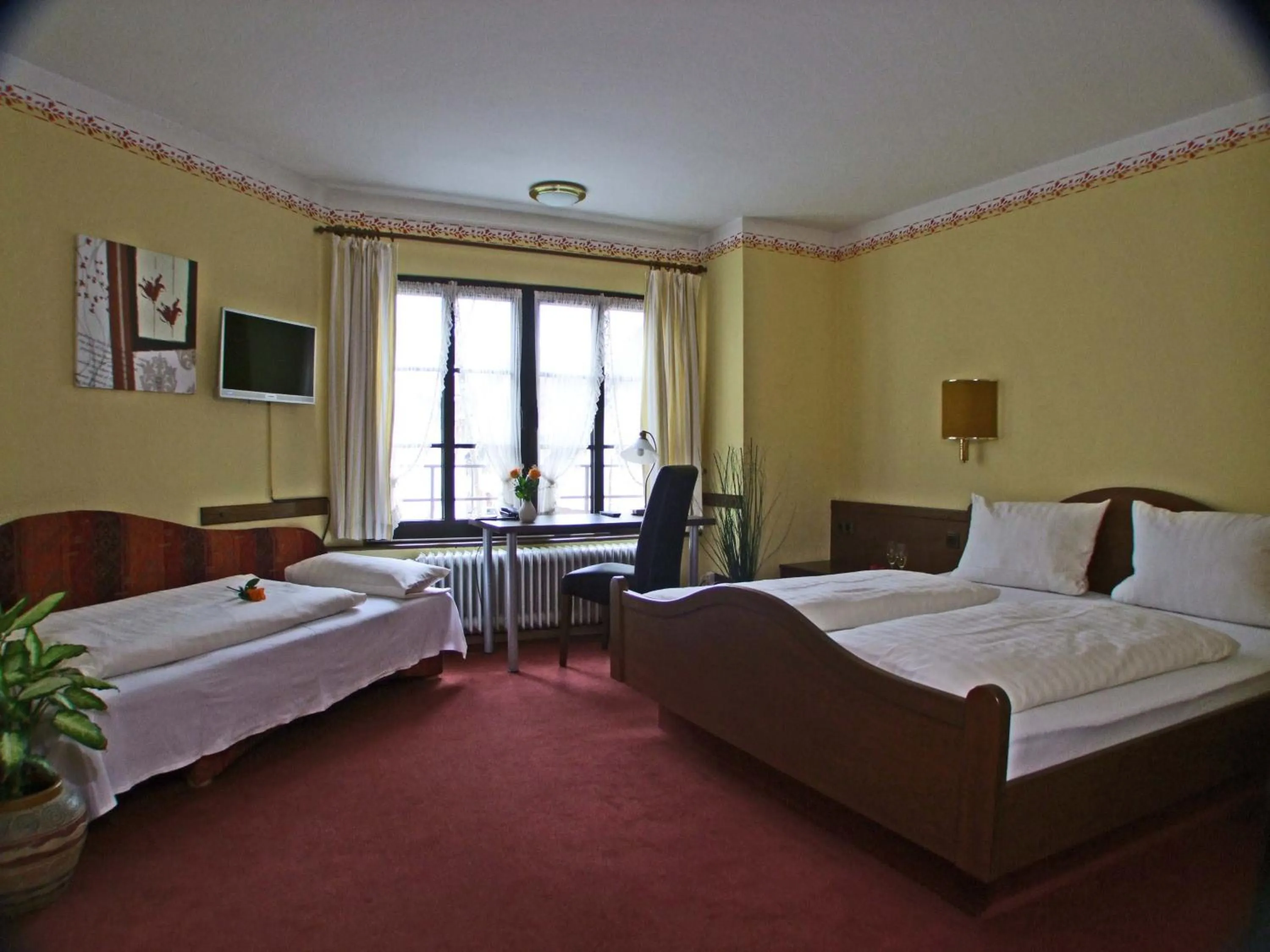 Photo of the whole room, Bed in Hotel Beller
