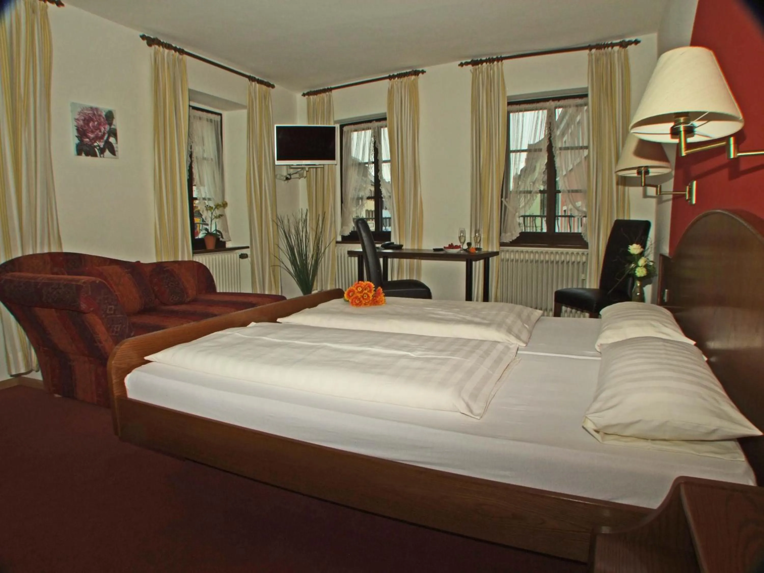 Photo of the whole room, Bed in Hotel Beller