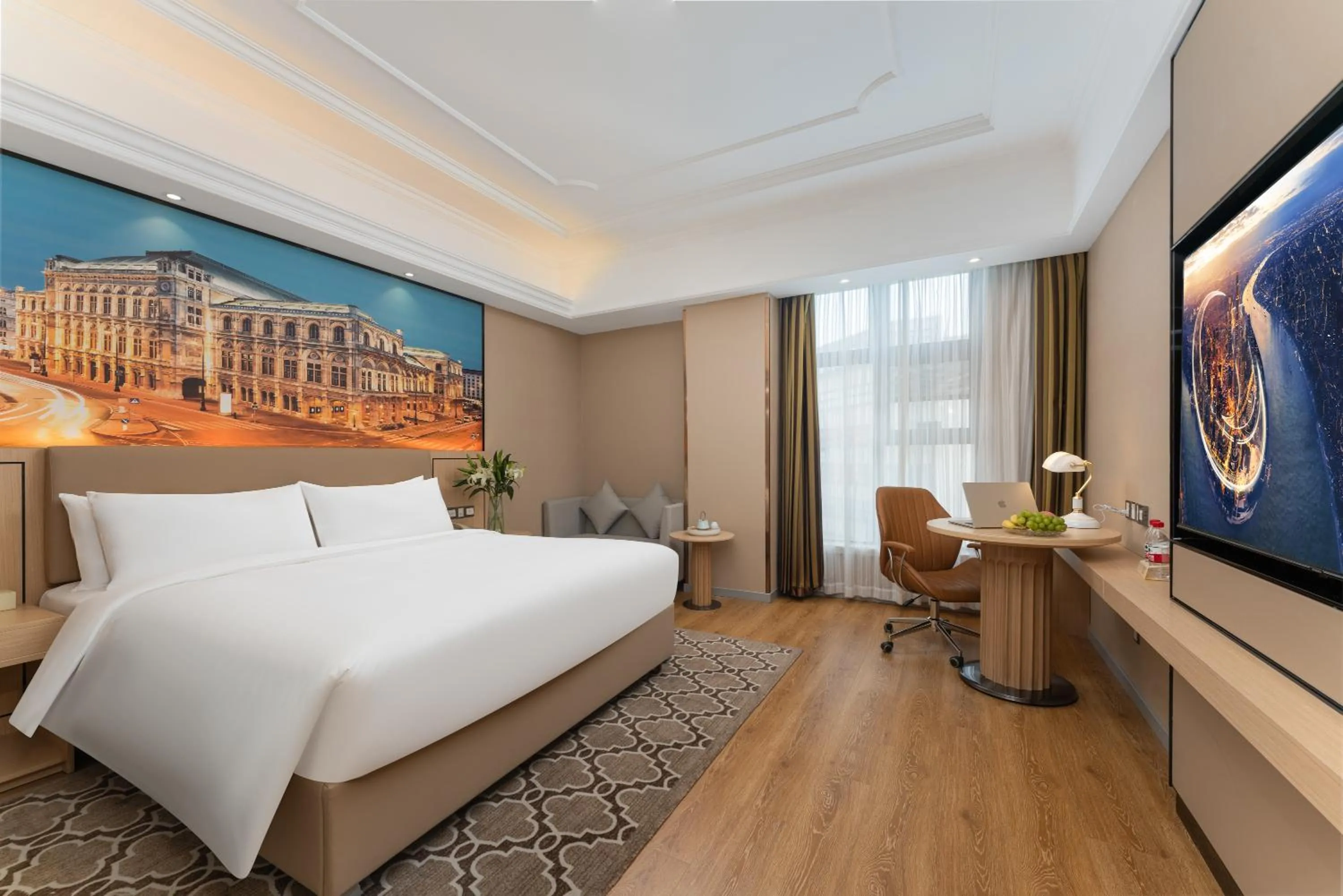 Bed in 维也纳国际酒店上海浦东机场东方枢纽店-提供浦东机场迪士尼免费穿梭巴士