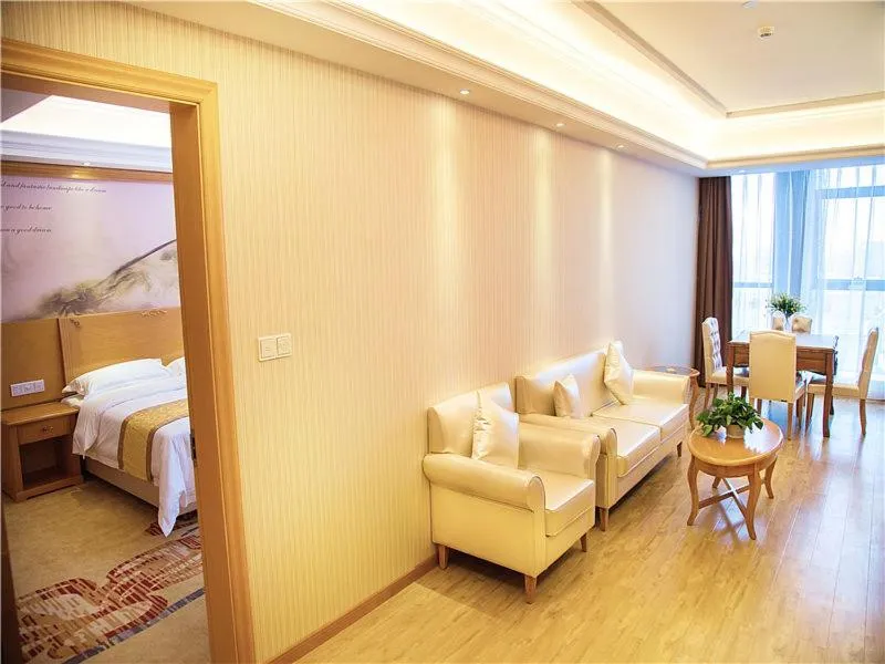 Vienna 3 Best Hotel Chongqing Tongliang Qianneng Building