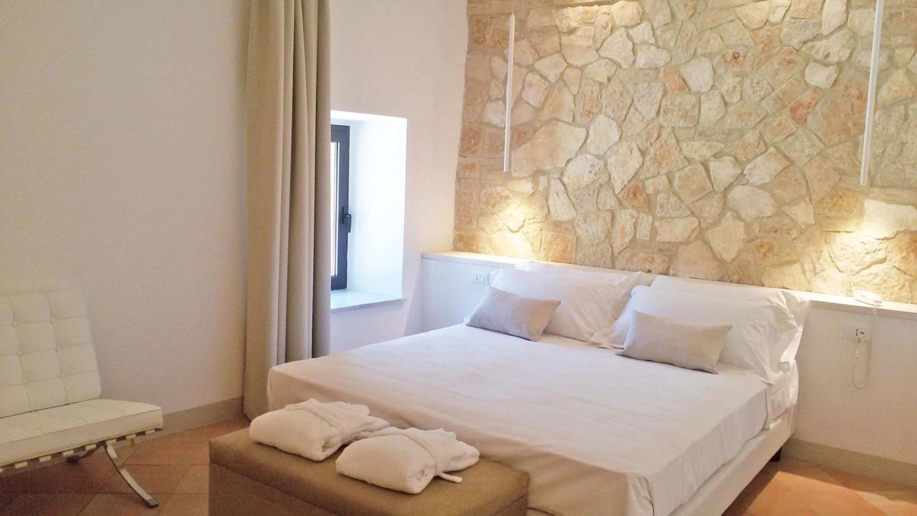 Photo of the whole room, Bed in Giotto Country House & Spa