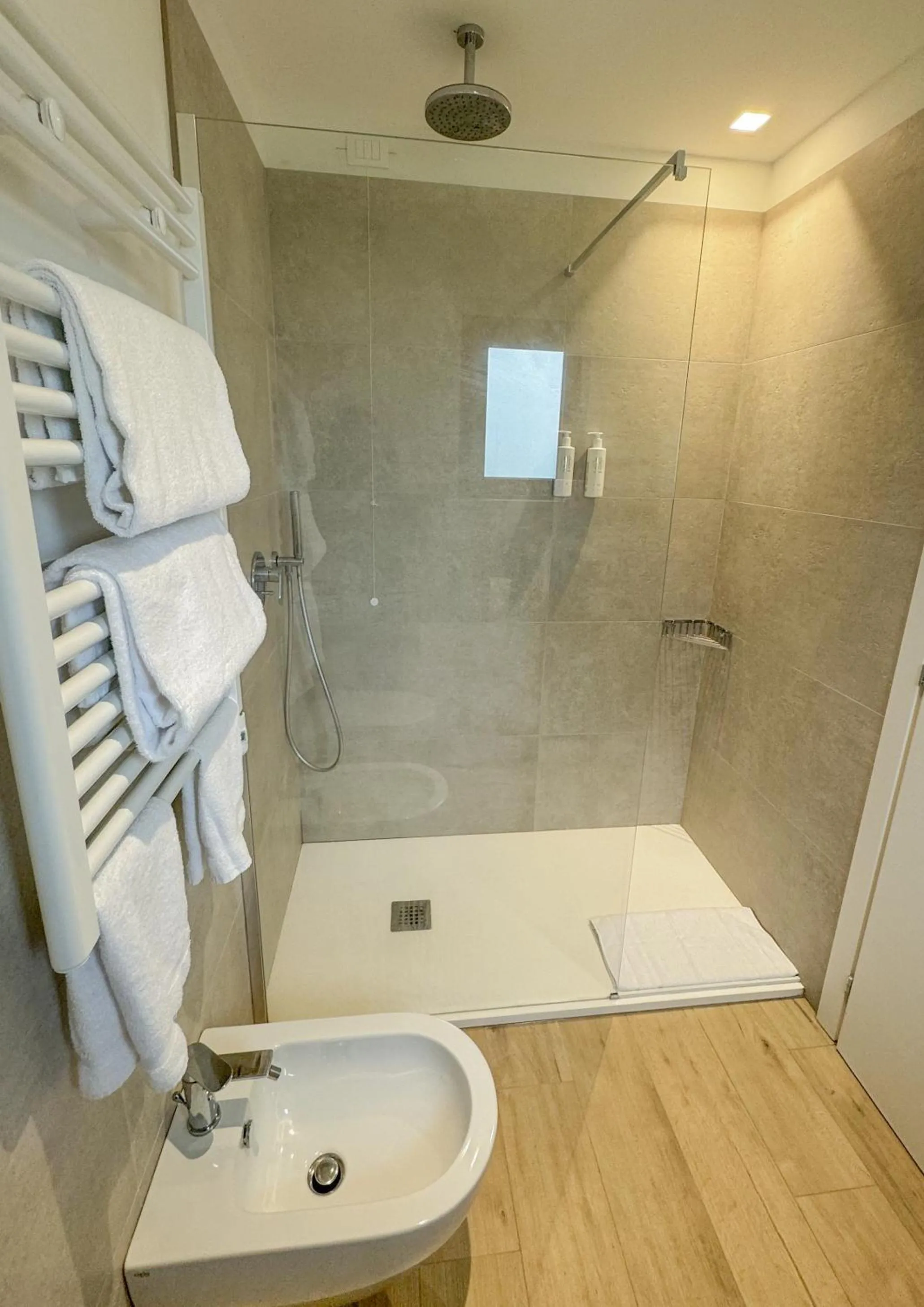 Shower in Giotto Country House & Spa