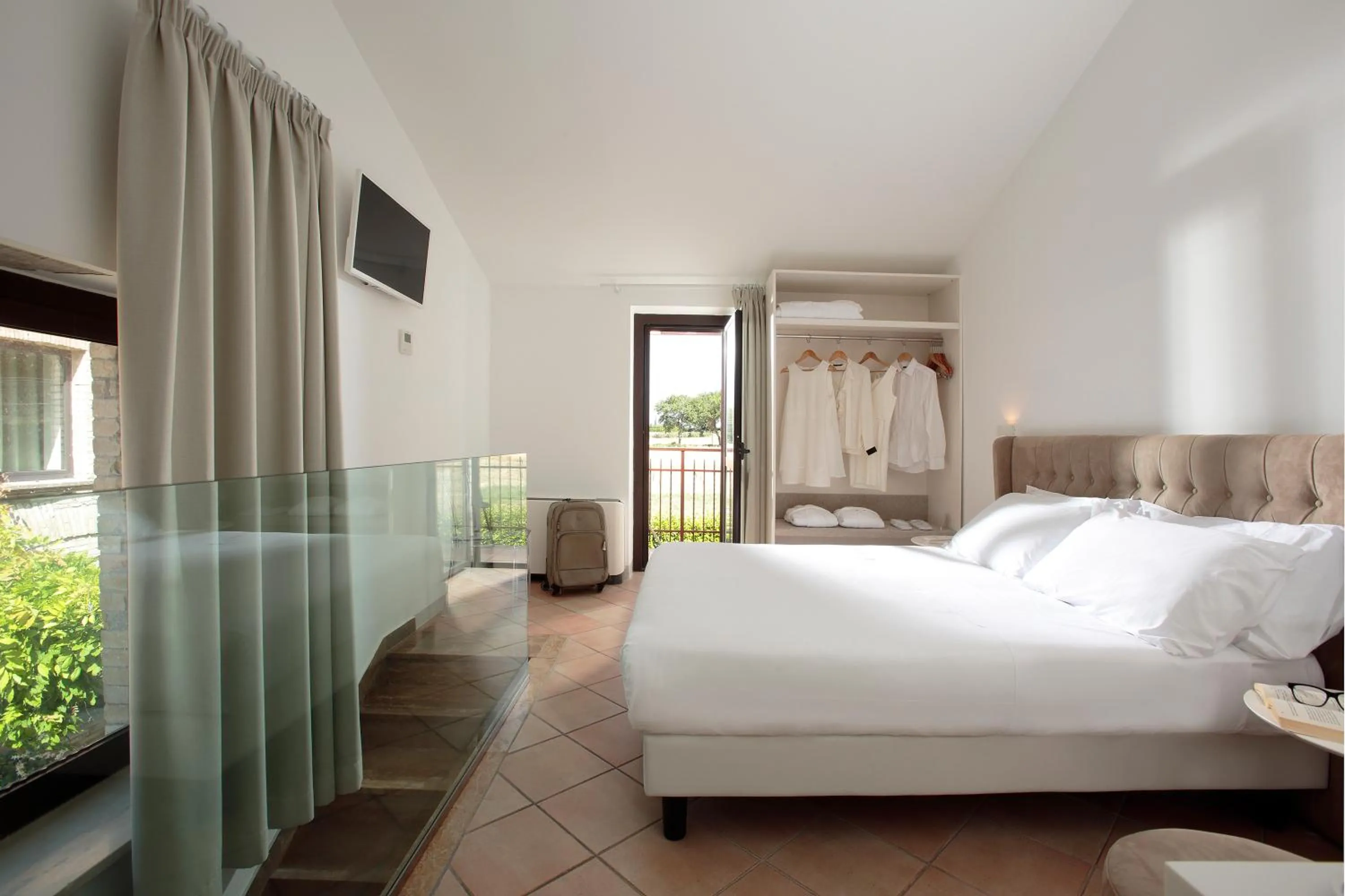 Photo of the whole room, Bed in Giotto Country House & Spa