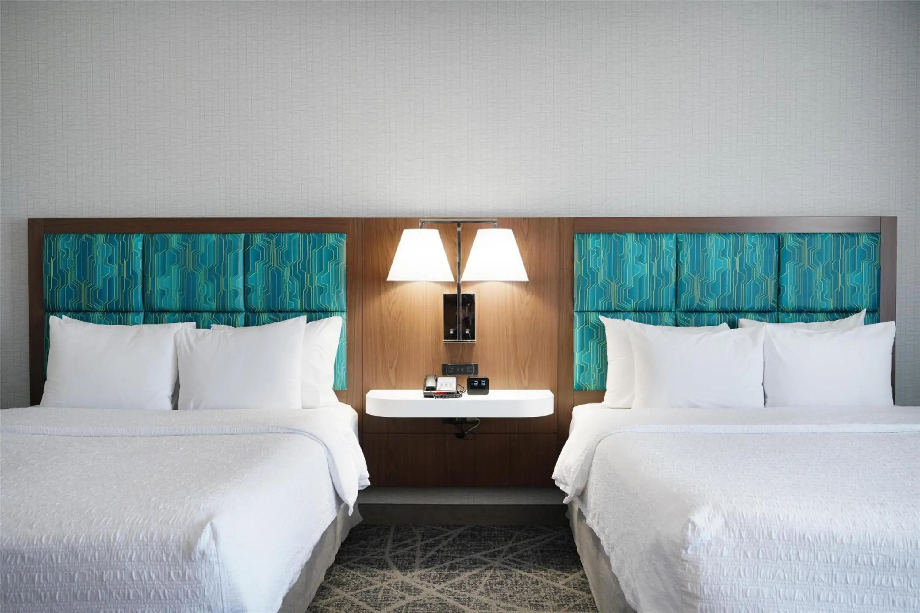 Bed in Hampton Inn & Suites Tulsa/Tulsa Hills Bed in Hampton Inn & Suites Tulsa/Tulsa Hills