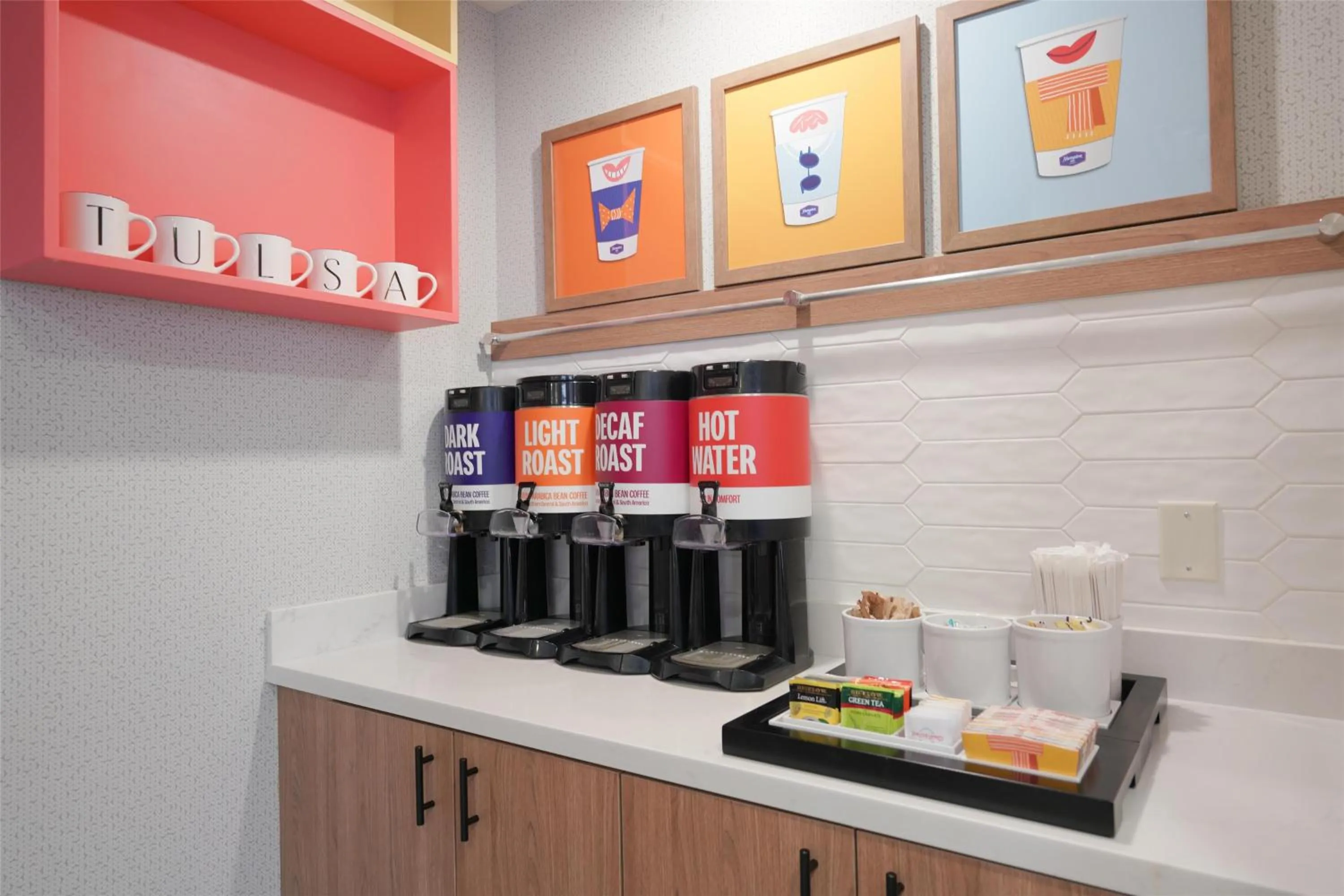 Breakfast in Hampton Inn & Suites Tulsa/Tulsa Hills