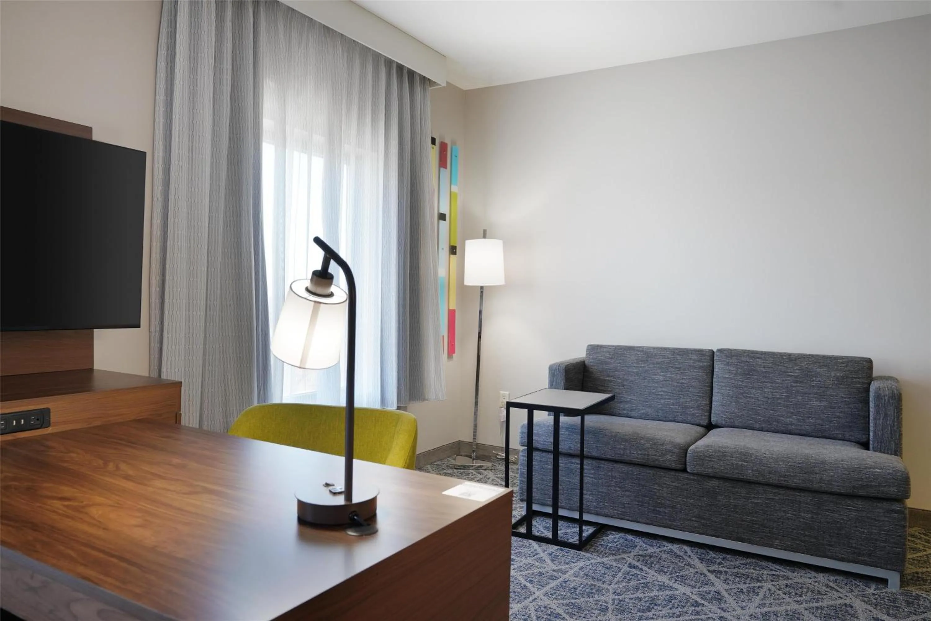 Bedroom in Hampton Inn & Suites Tulsa/Tulsa Hills