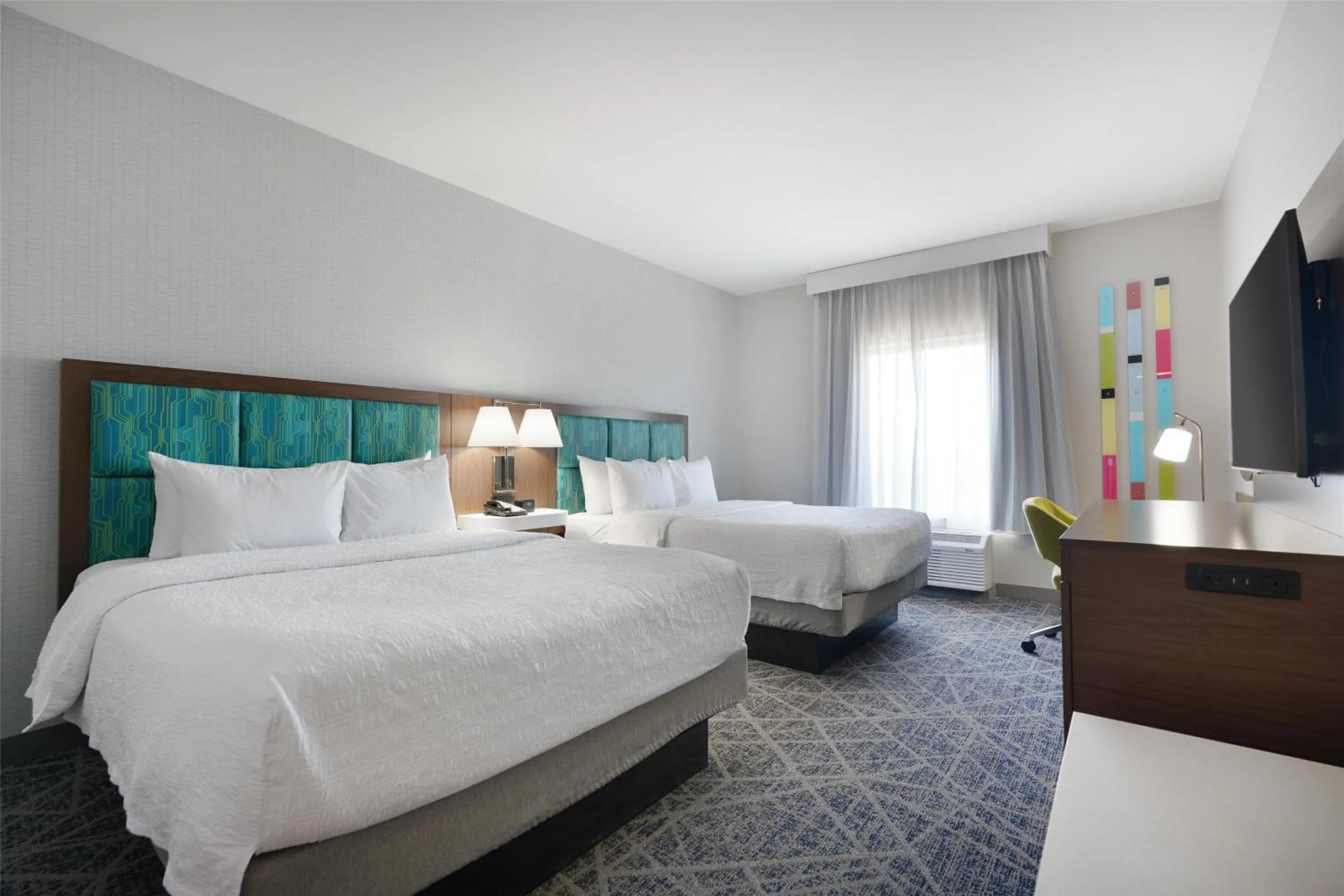 Bed in Hampton Inn & Suites Tulsa/Tulsa Hills