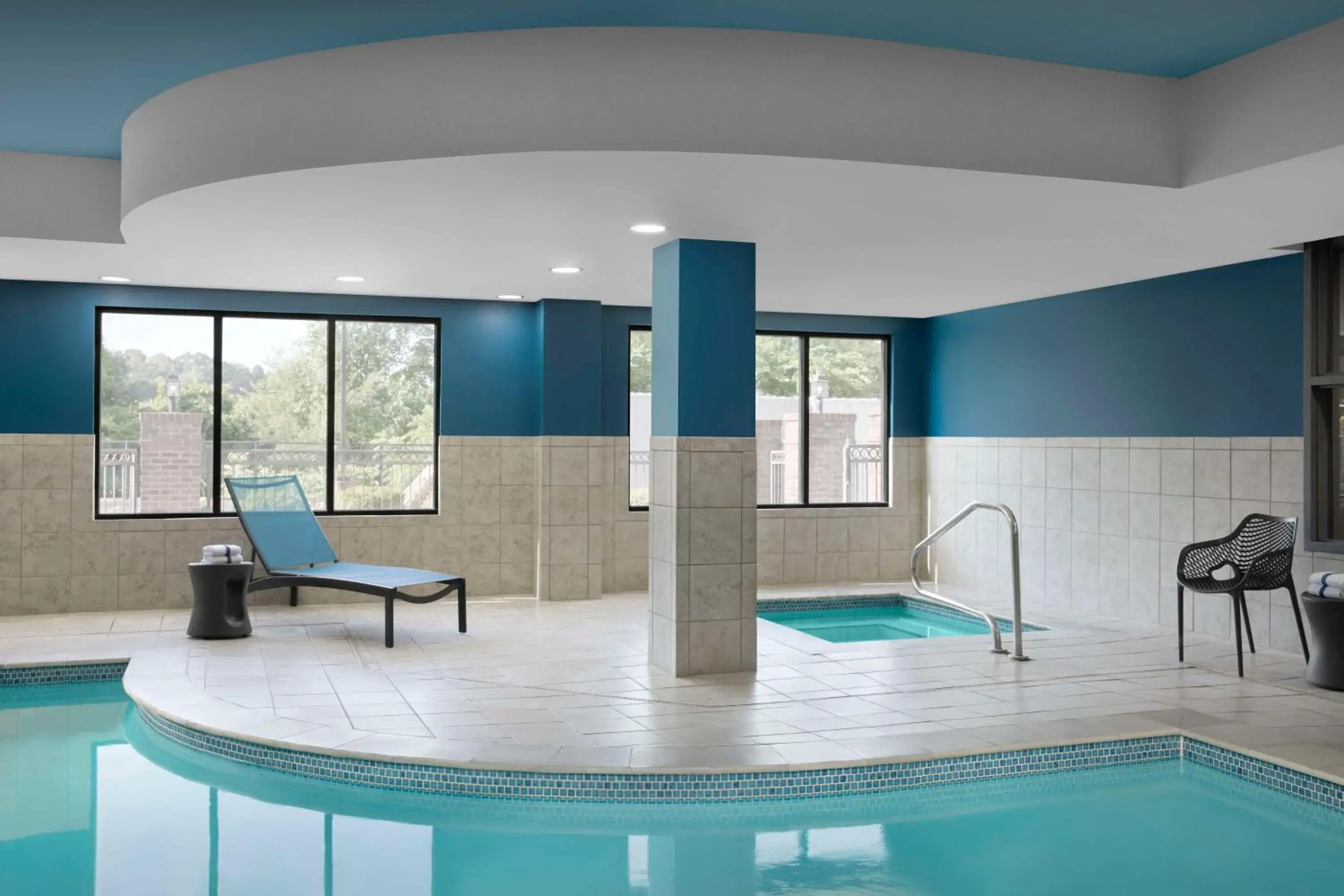 Pool view in Hampton Inn Dandridge Pool view in Hampton Inn Dandridge