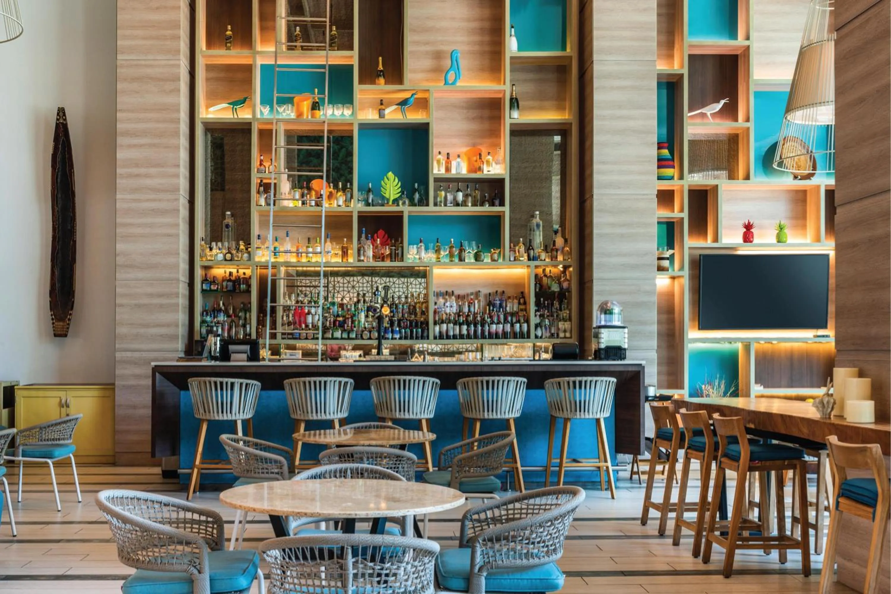 Lounge or bar in Hilton Cartagena