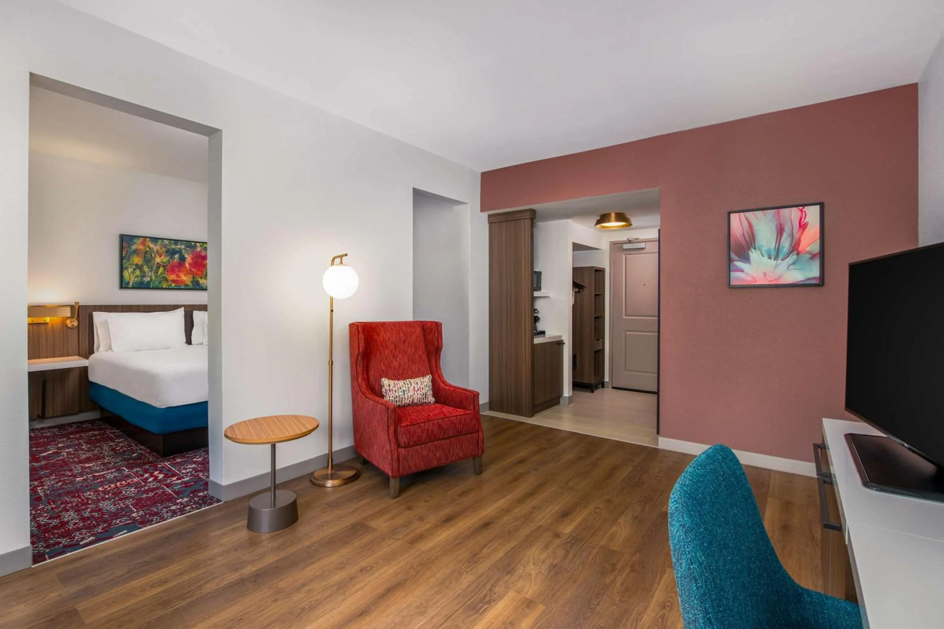 Living room, Bed in Hilton Garden Inn Atlanta/Peachtree City