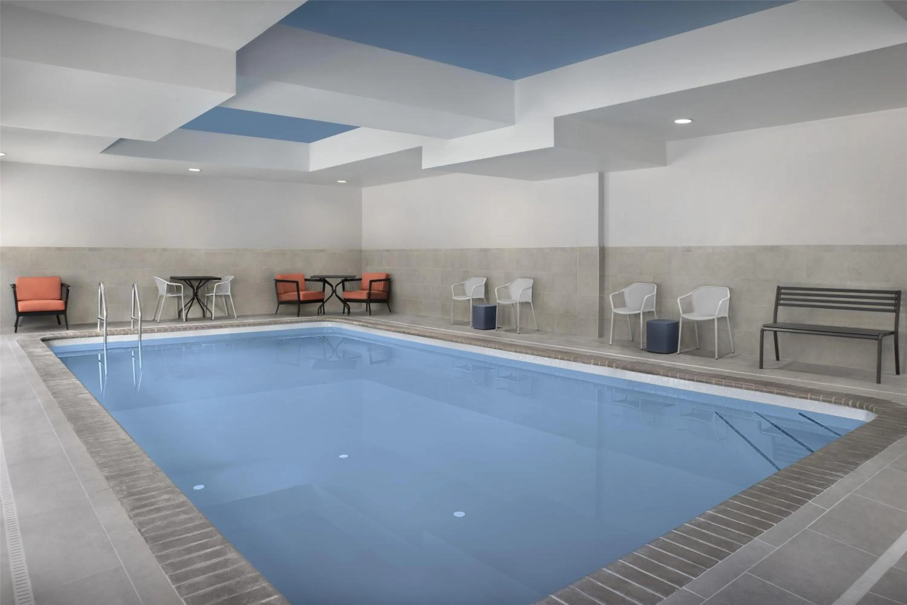 Pool view in Hampton Inn & Suites Laurel