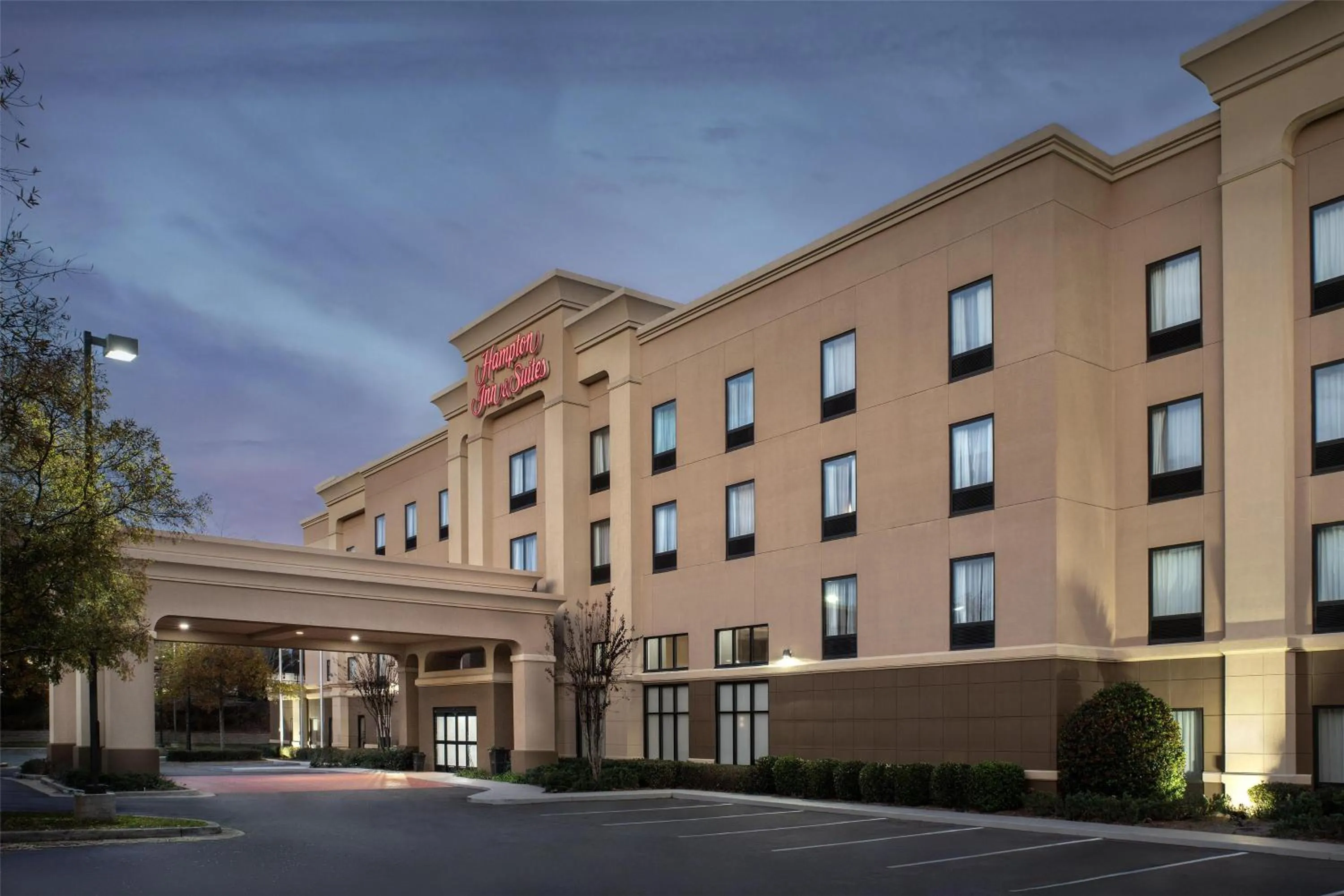Property building in Hampton Inn & Suites Laurel