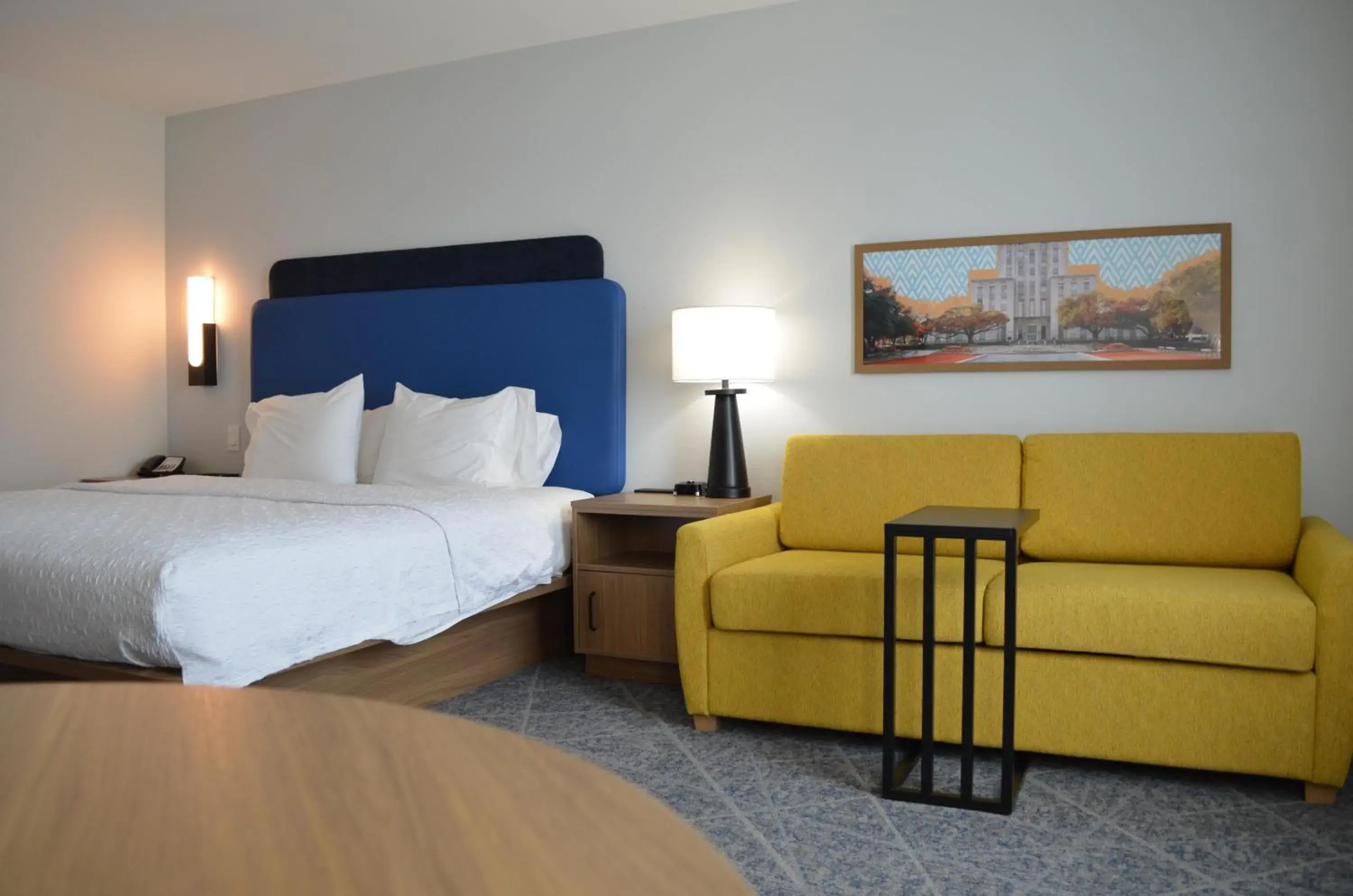 Bed in Hampton Inn & Suites by Hilton Tomball Houston NW Bed in Hampton Inn & Suites by Hilton Tomball Houston NW