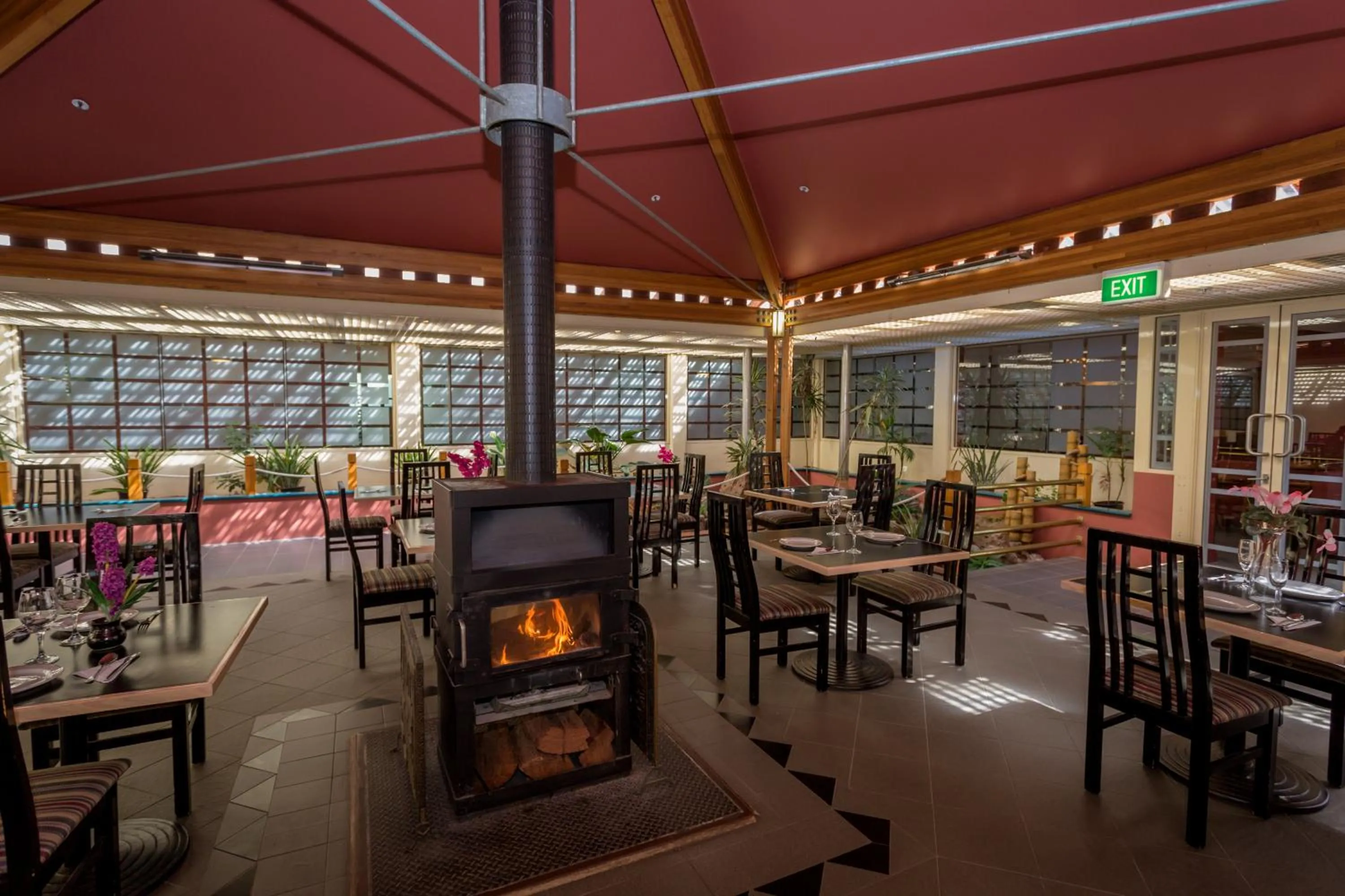 Restaurant/places to eat in La Maison Boutique Hotel