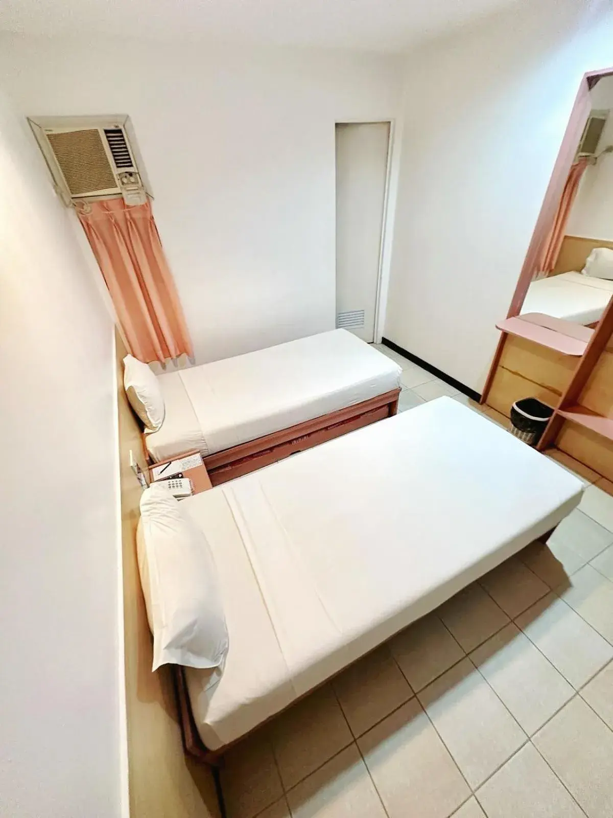 Bedroom, Bed in Hotel Pier Cuatro Bedroom, Bed in Hotel Pier Cuatro