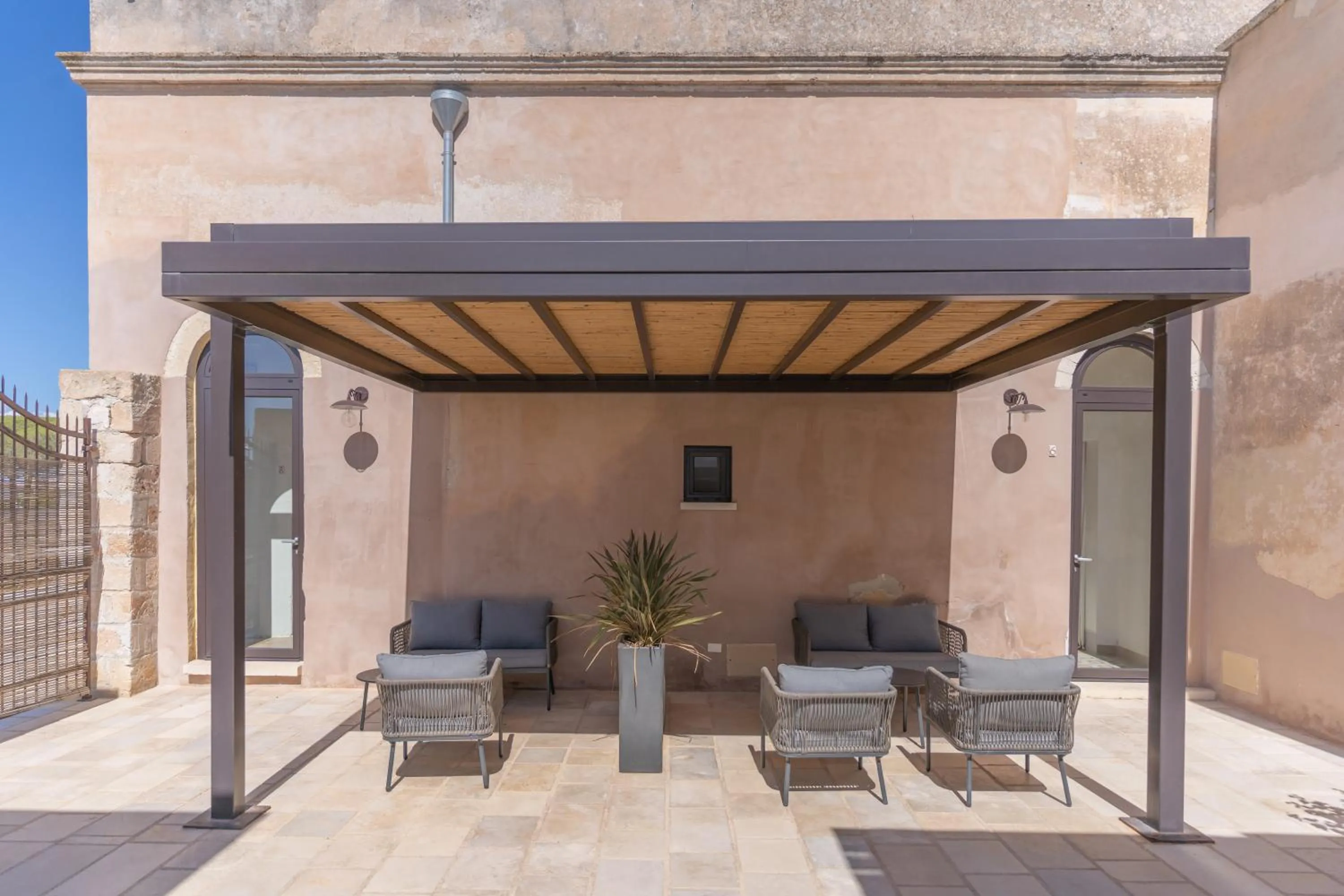 Property building in Casina Bellanova