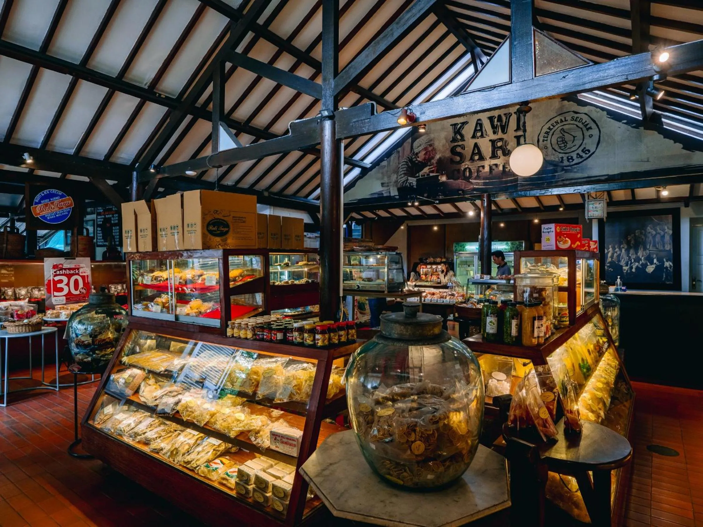 On-site shops in Hotel Tugu Malang