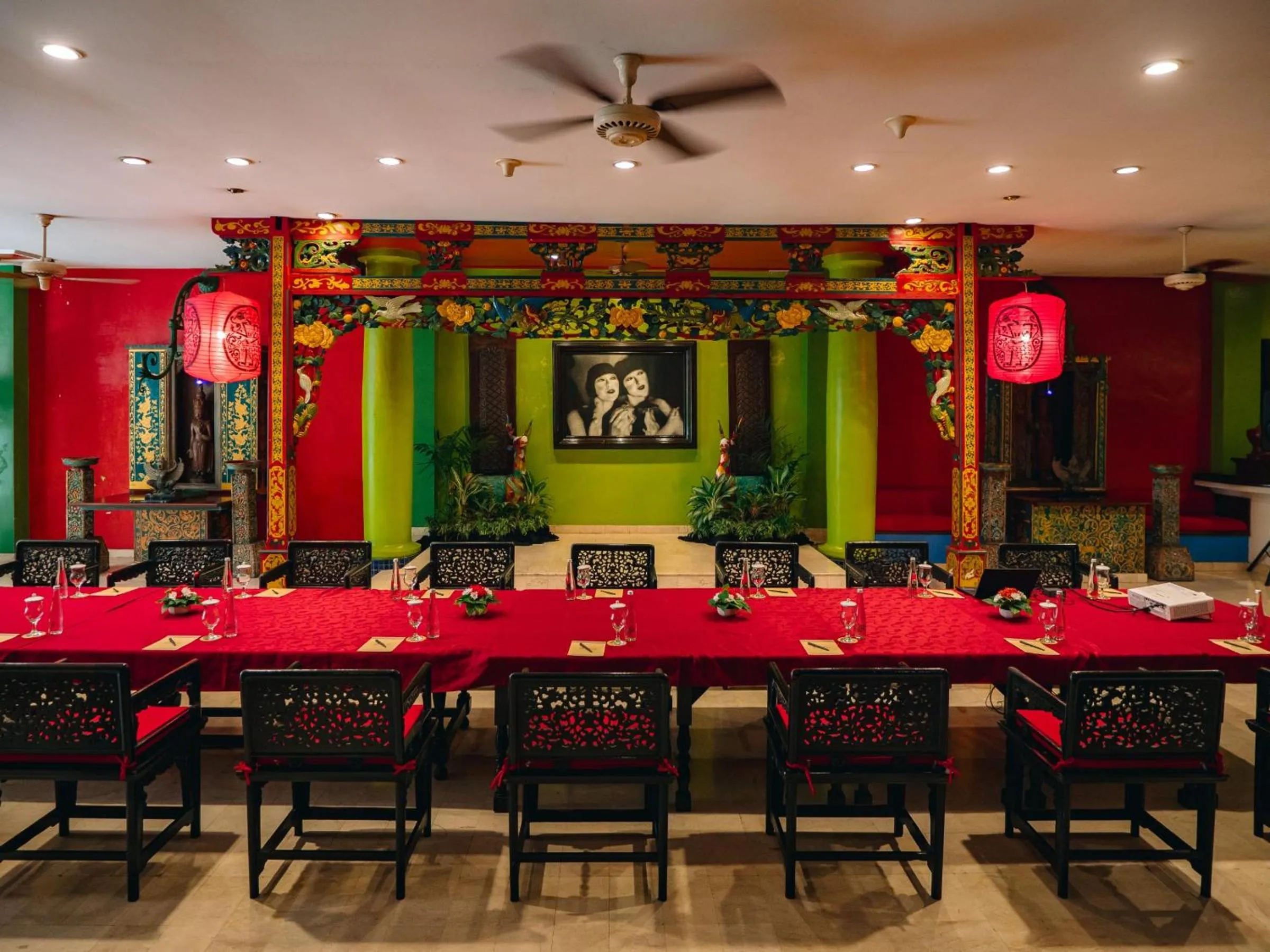 Restaurant/places to eat in Hotel Tugu Malang