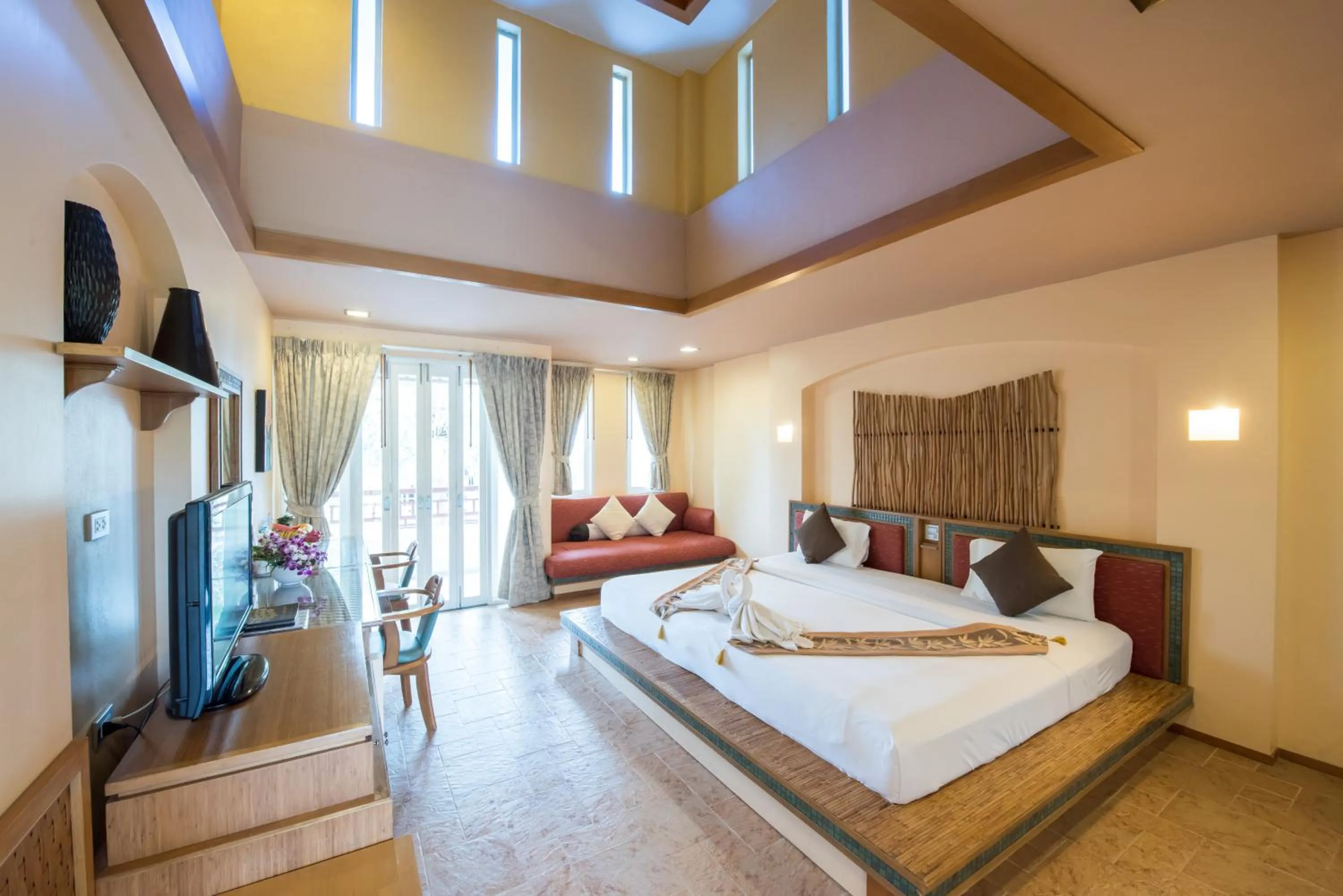 Bedroom, Bed in Koh Tao Montra Resort