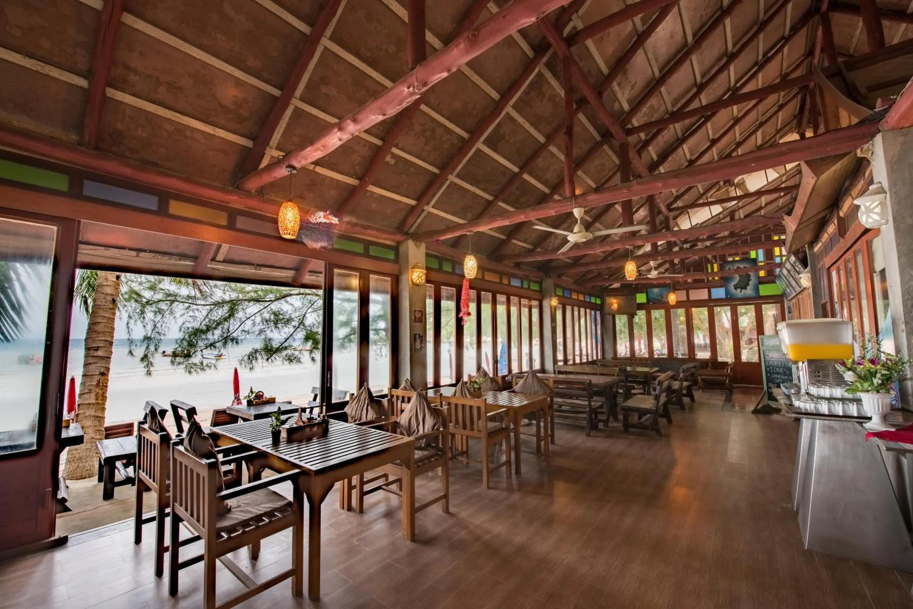 Restaurant/places to eat in Koh Tao Coral Grand Resort